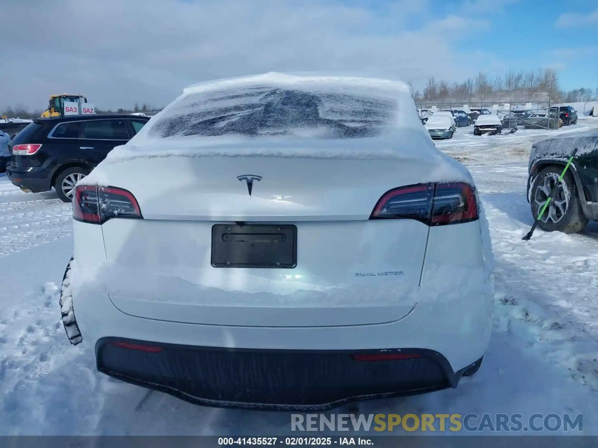 16 Photograph of a damaged car 7SAYGDEE4RA261057 TESLA MODEL Y 2024