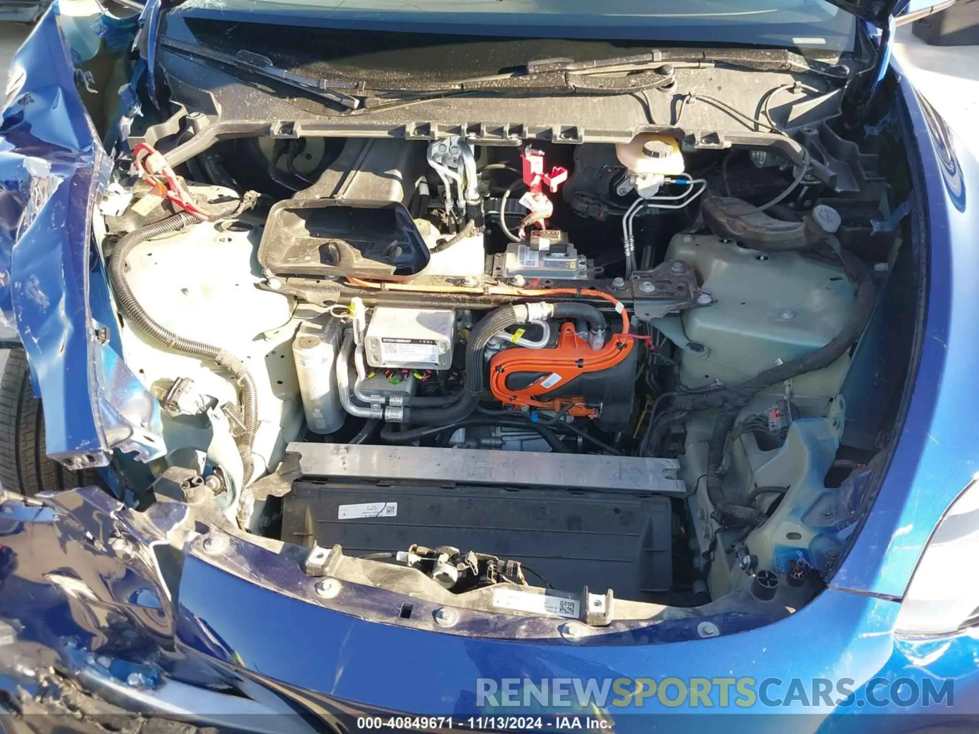 10 Photograph of a damaged car 7SAYGDEE4RA278182 TESLA MODEL Y 2024