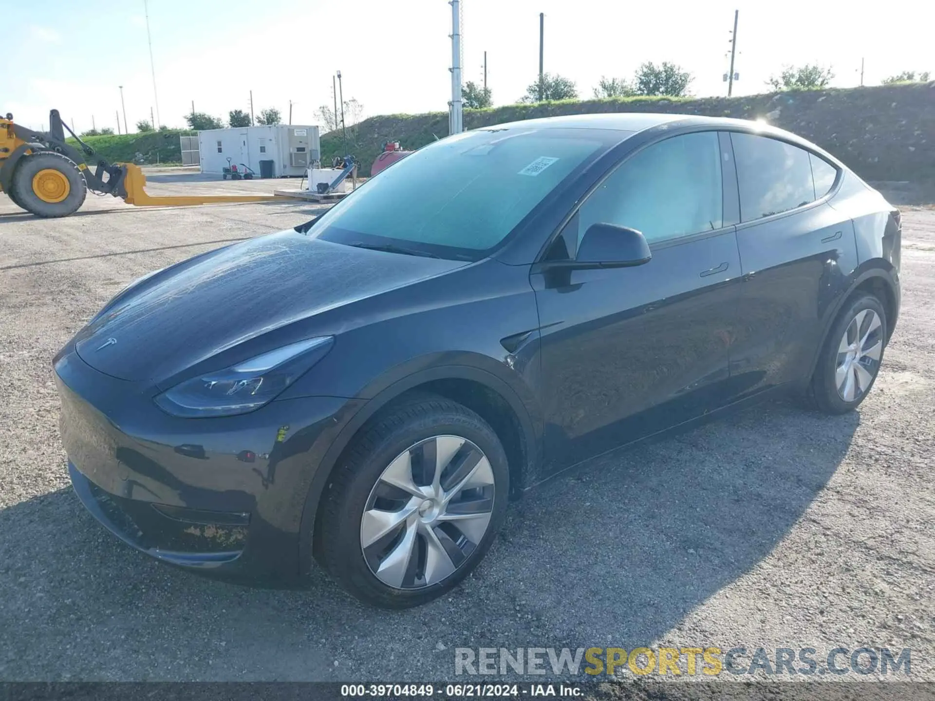 2 Photograph of a damaged car 7SAYGDEE4RA283088 TESLA MODEL Y 2024