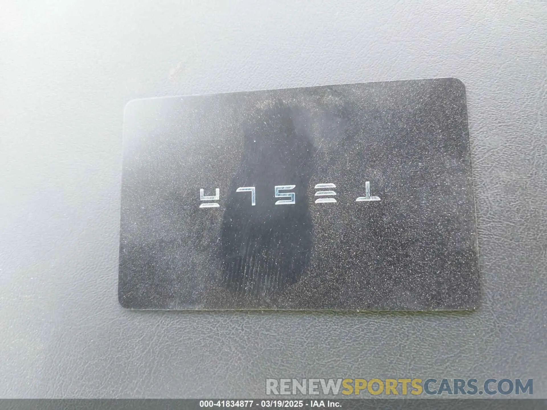 11 Photograph of a damaged car 7SAYGDEE4RA299775 TESLA MODEL Y 2024