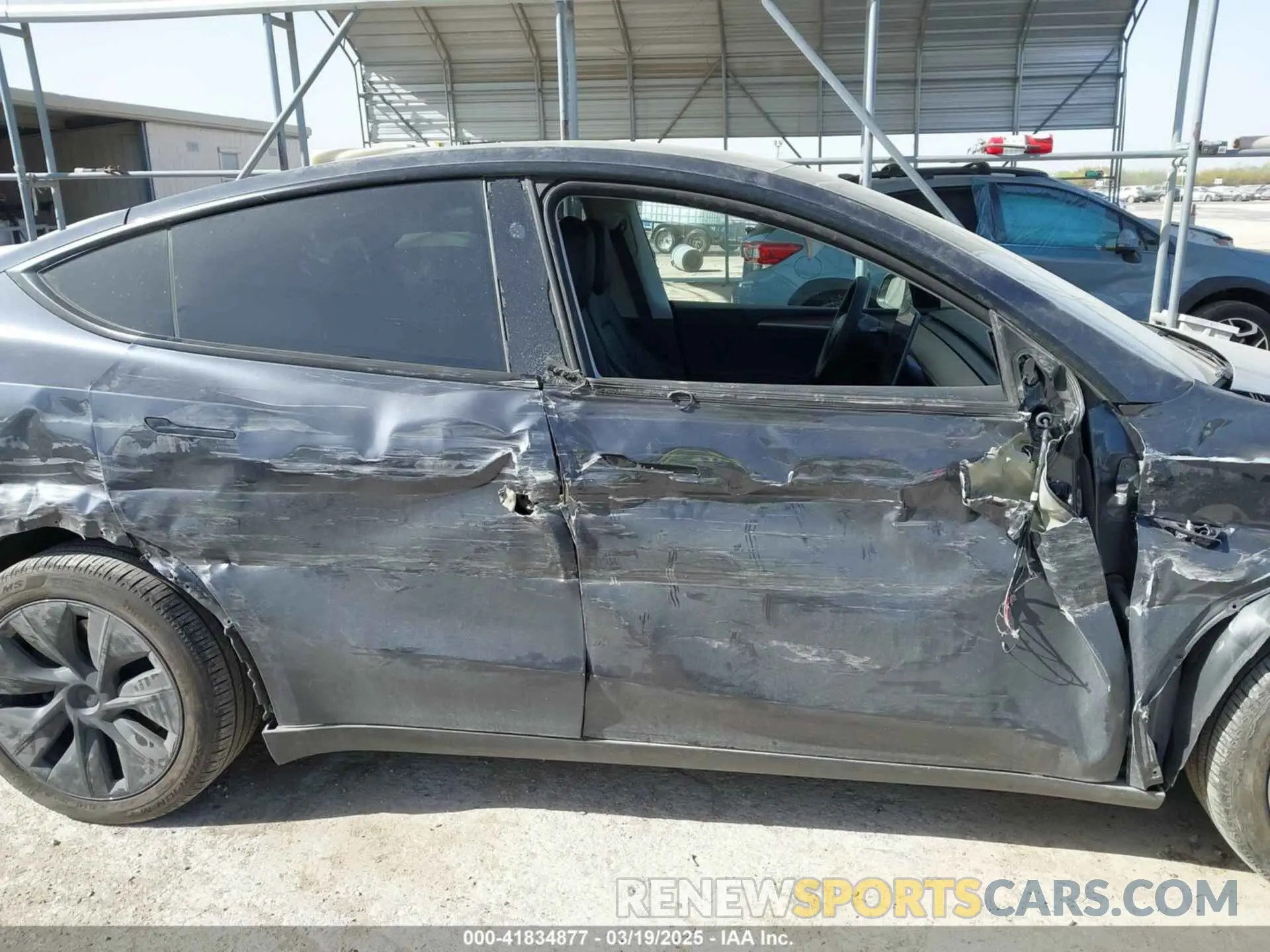 13 Photograph of a damaged car 7SAYGDEE4RA299775 TESLA MODEL Y 2024