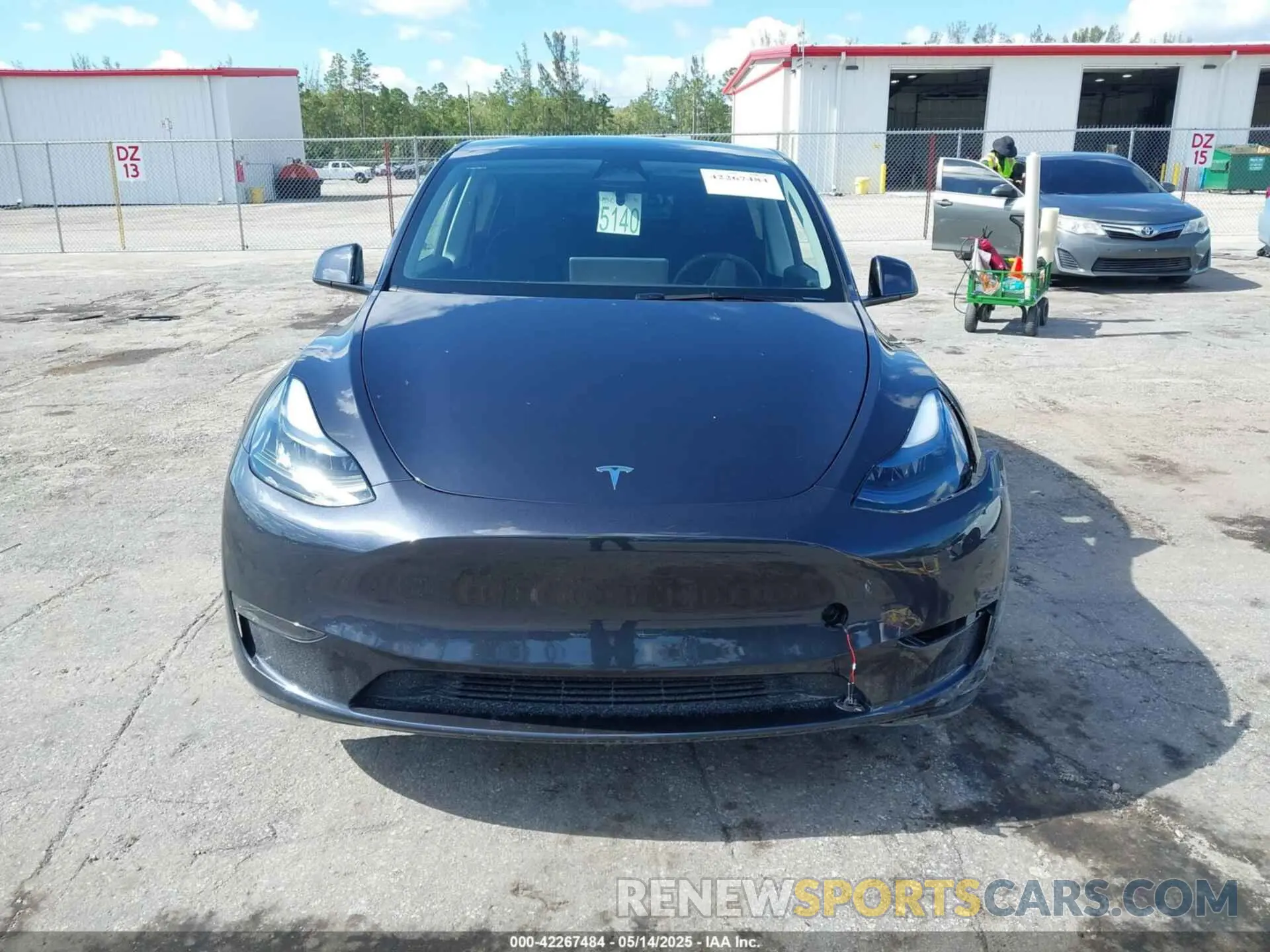 12 Photograph of a damaged car 7SAYGDEE4RA322410 TESLA MODEL Y 2024