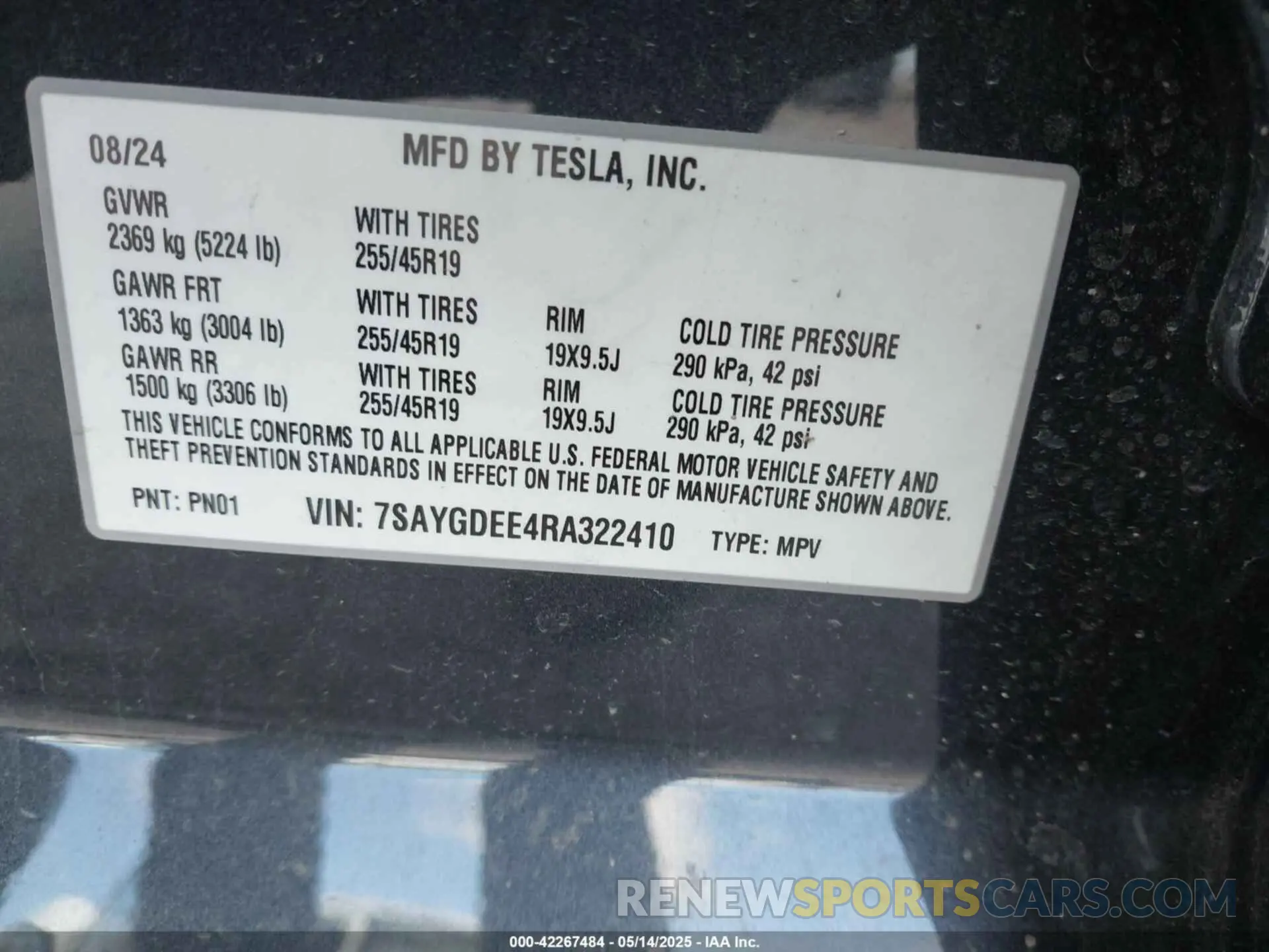 9 Photograph of a damaged car 7SAYGDEE4RA322410 TESLA MODEL Y 2024