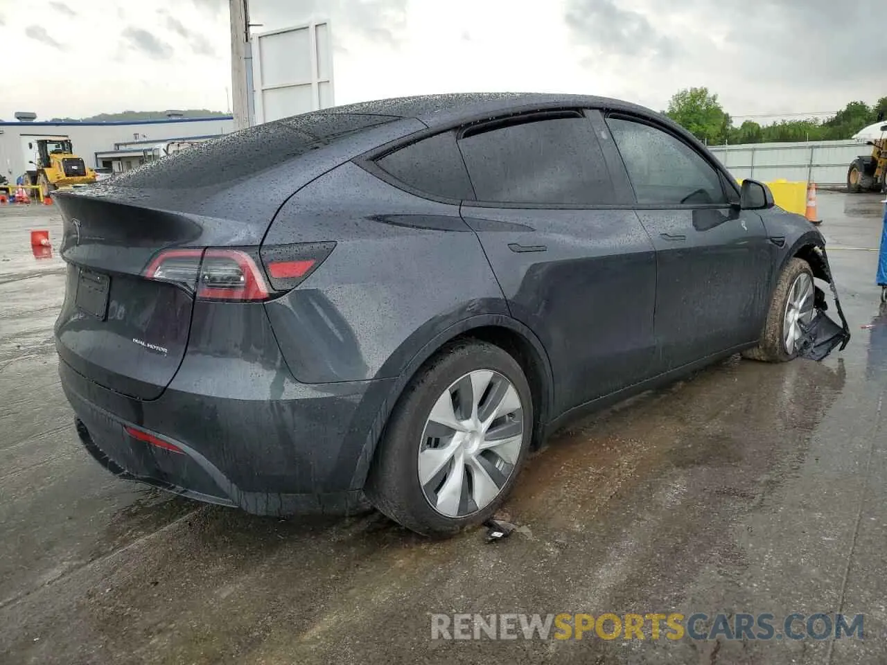 3 Photograph of a damaged car 7SAYGDEE4RF060469 TESLA MODEL Y 2024