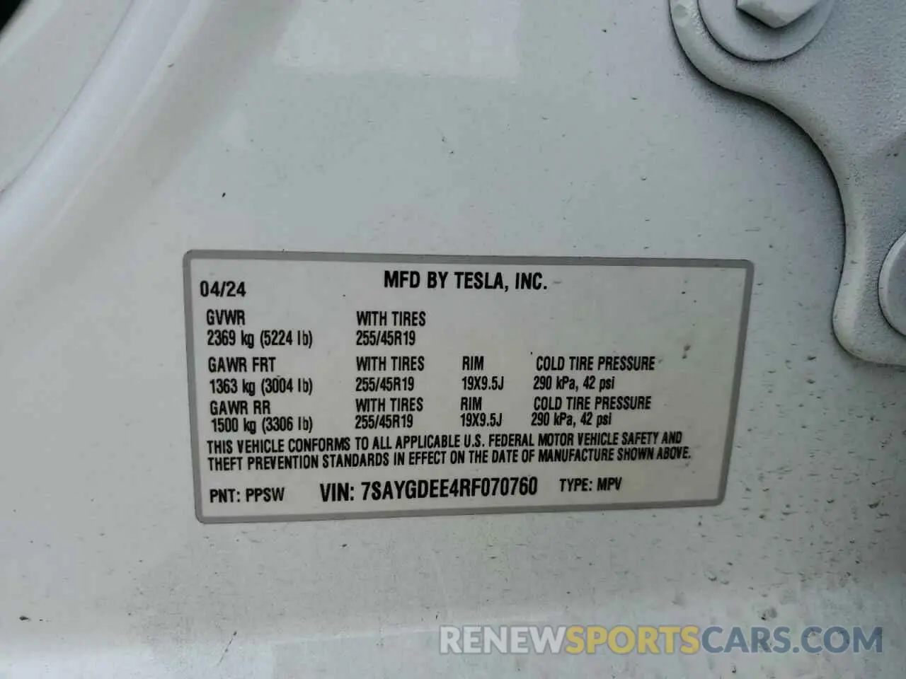 14 Photograph of a damaged car 7SAYGDEE4RF070760 TESLA MODEL Y 2024