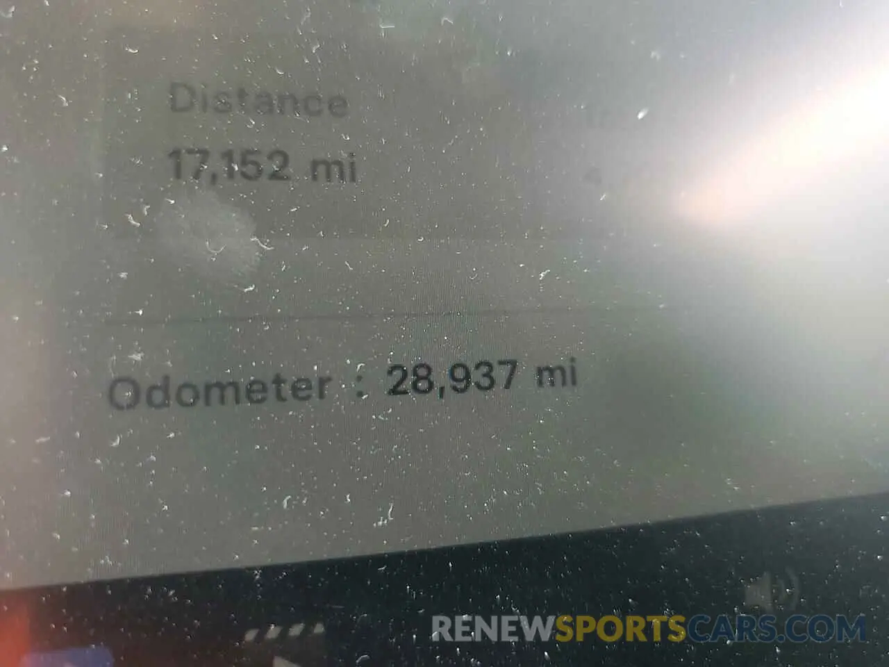 9 Photograph of a damaged car 7SAYGDEE4RF070760 TESLA MODEL Y 2024