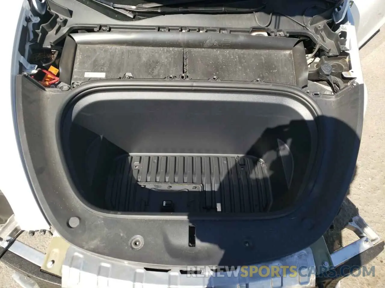 11 Photograph of a damaged car 7SAYGDEE4RF077370 TESLA MODEL Y 2024