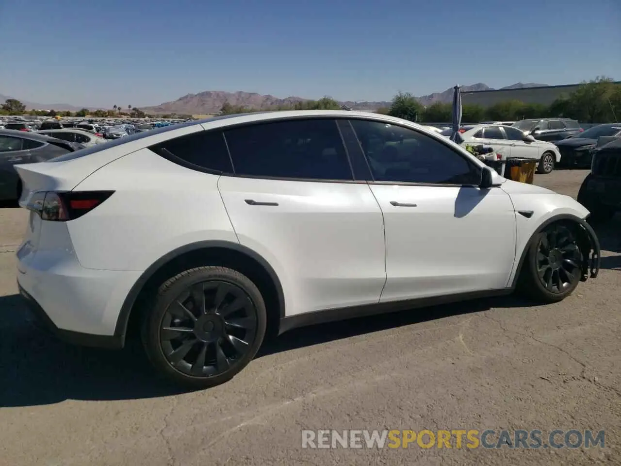 3 Photograph of a damaged car 7SAYGDEE4RF077370 TESLA MODEL Y 2024