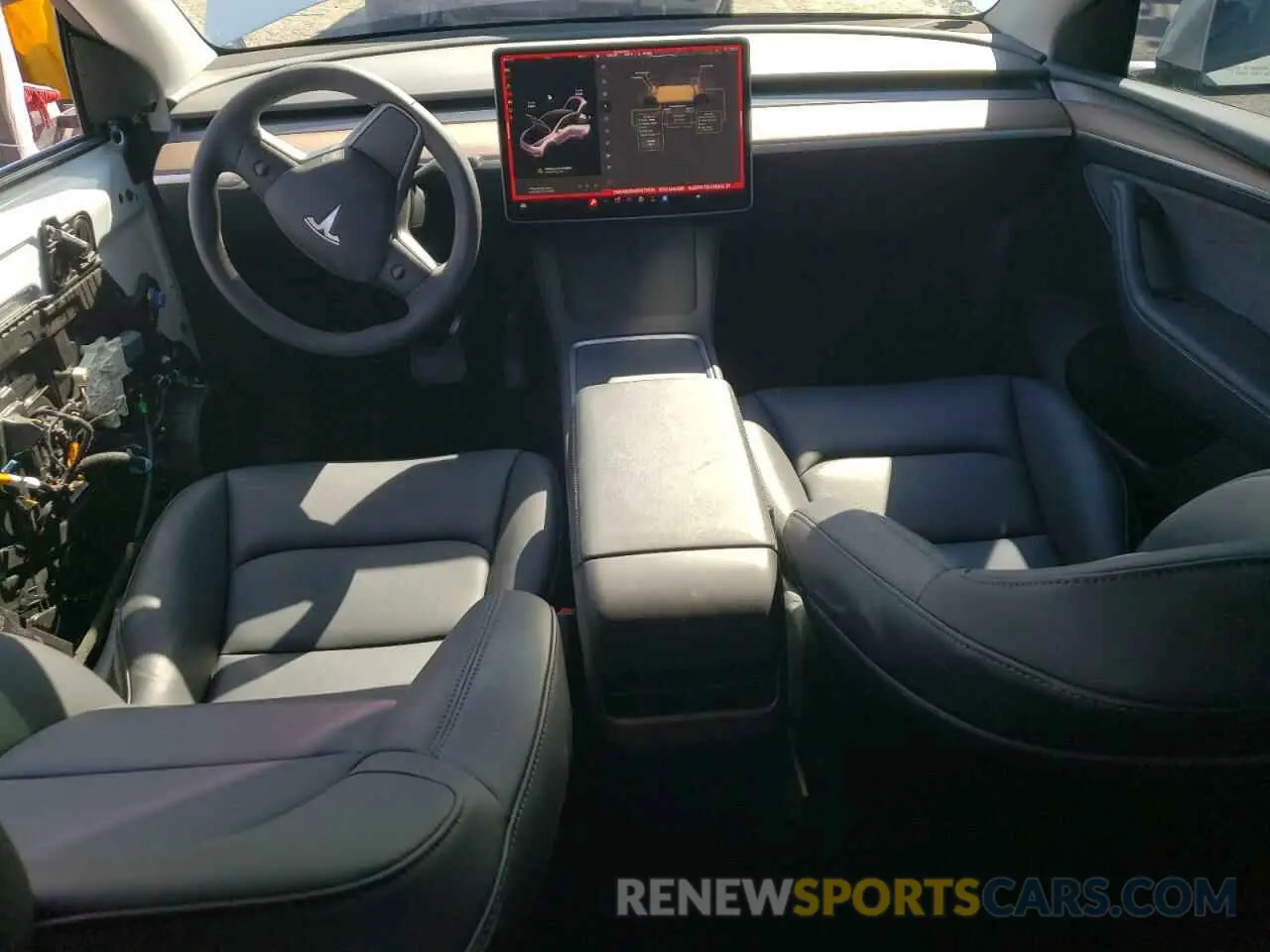 8 Photograph of a damaged car 7SAYGDEE4RF077370 TESLA MODEL Y 2024