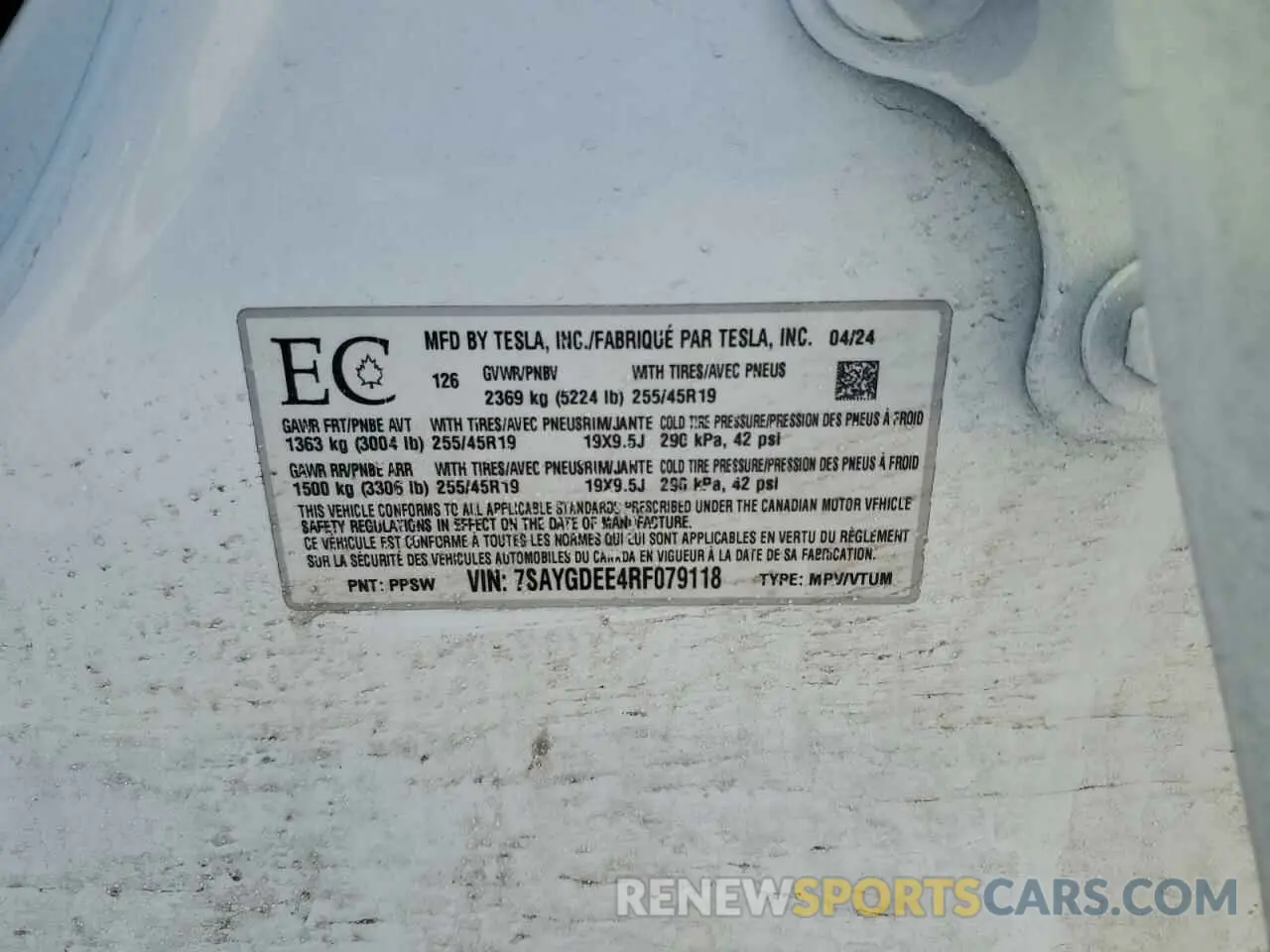 13 Photograph of a damaged car 7SAYGDEE4RF079118 TESLA MODEL Y 2024