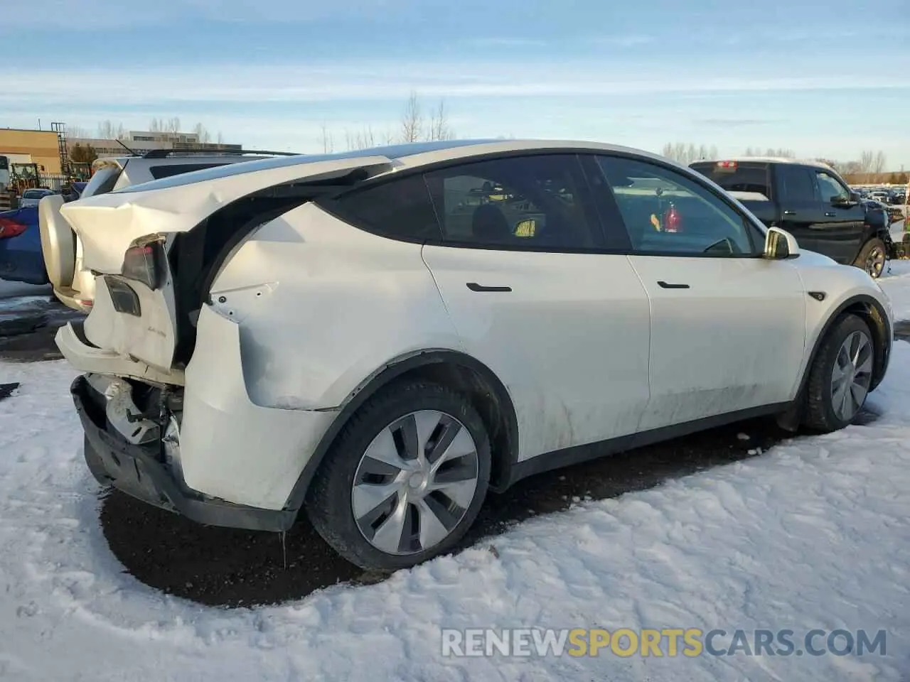 3 Photograph of a damaged car 7SAYGDEE4RF079118 TESLA MODEL Y 2024