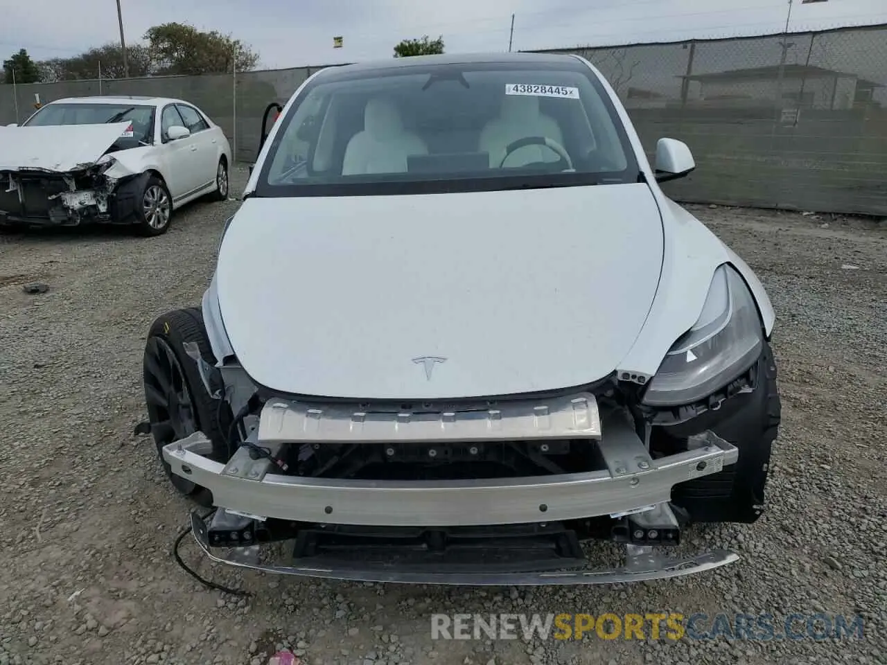 5 Photograph of a damaged car 7SAYGDEE4RF082262 TESLA MODEL Y 2024