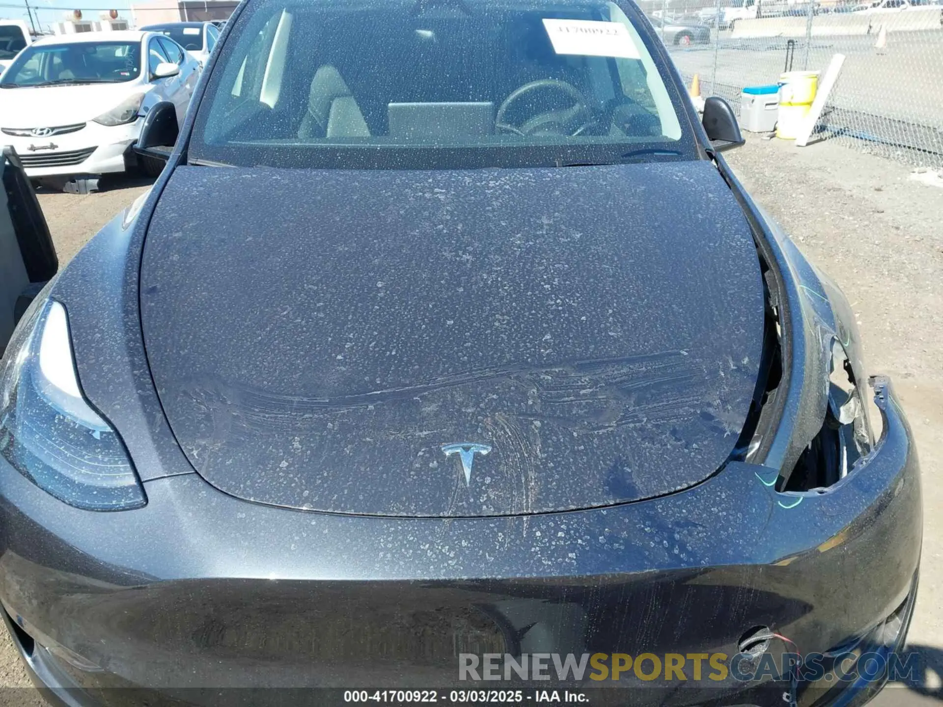 10 Photograph of a damaged car 7SAYGDEE4RF149457 TESLA MODEL Y 2024