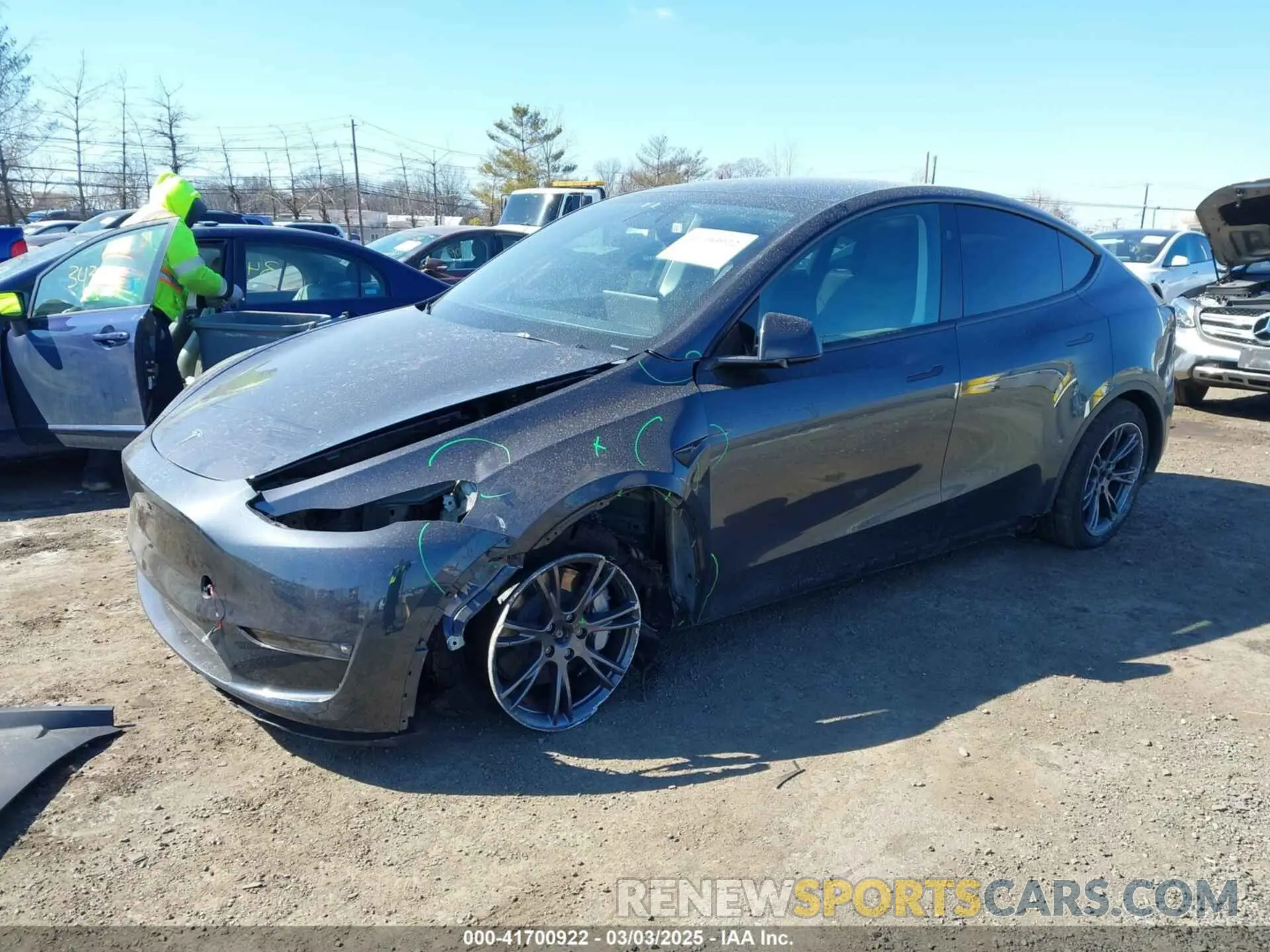 2 Photograph of a damaged car 7SAYGDEE4RF149457 TESLA MODEL Y 2024