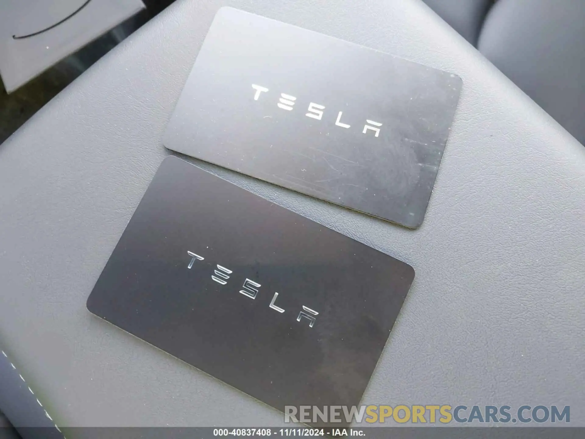 11 Photograph of a damaged car 7SAYGDEE4RF984359 TESLA MODEL Y 2024