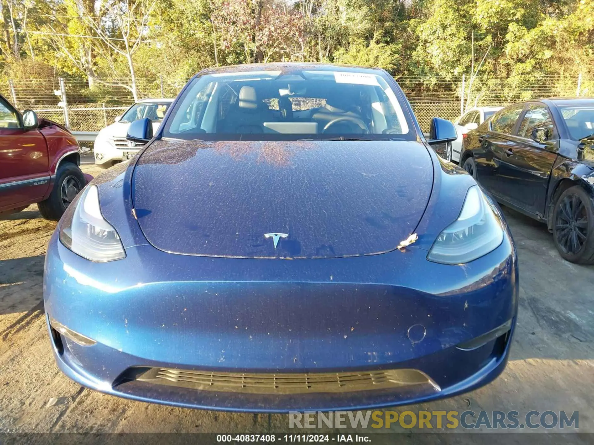12 Photograph of a damaged car 7SAYGDEE4RF984359 TESLA MODEL Y 2024