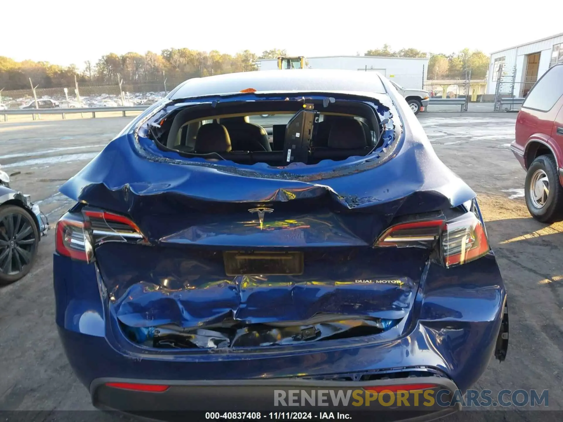 16 Photograph of a damaged car 7SAYGDEE4RF984359 TESLA MODEL Y 2024