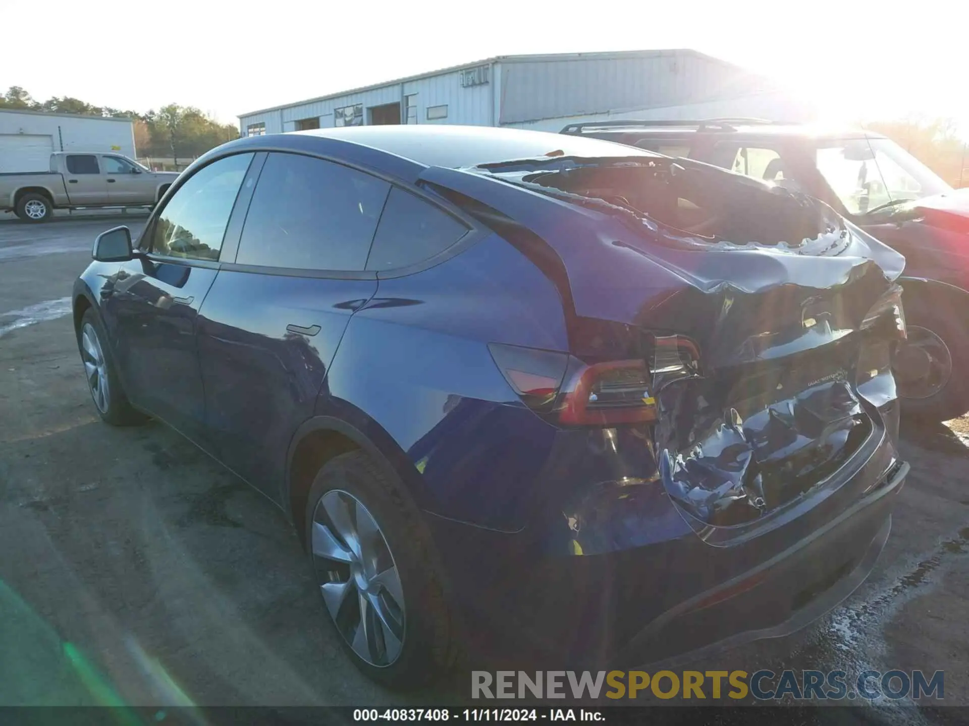 3 Photograph of a damaged car 7SAYGDEE4RF984359 TESLA MODEL Y 2024