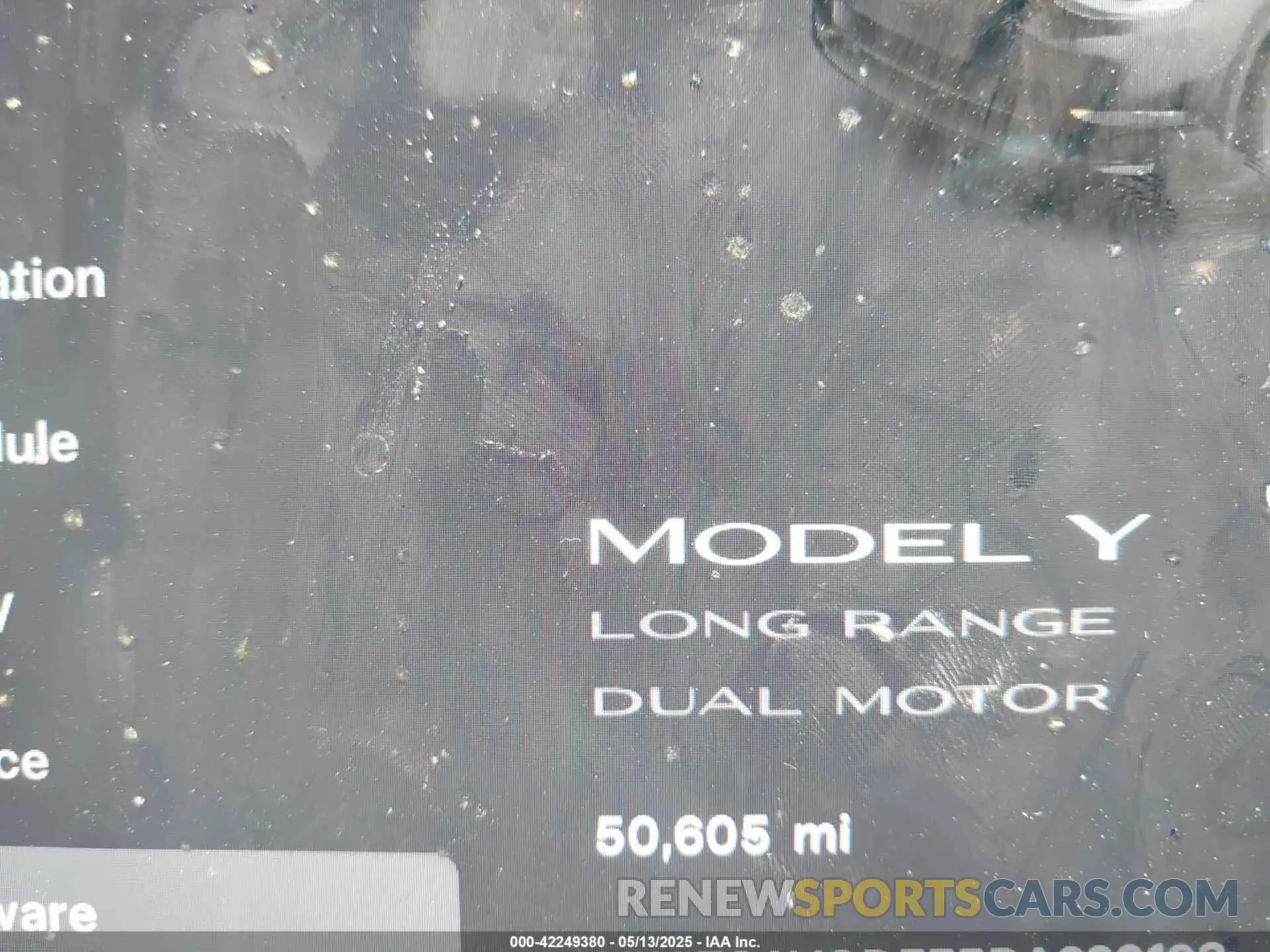 7 Photograph of a damaged car 7SAYGDEE5RA220193 TESLA MODEL Y 2024