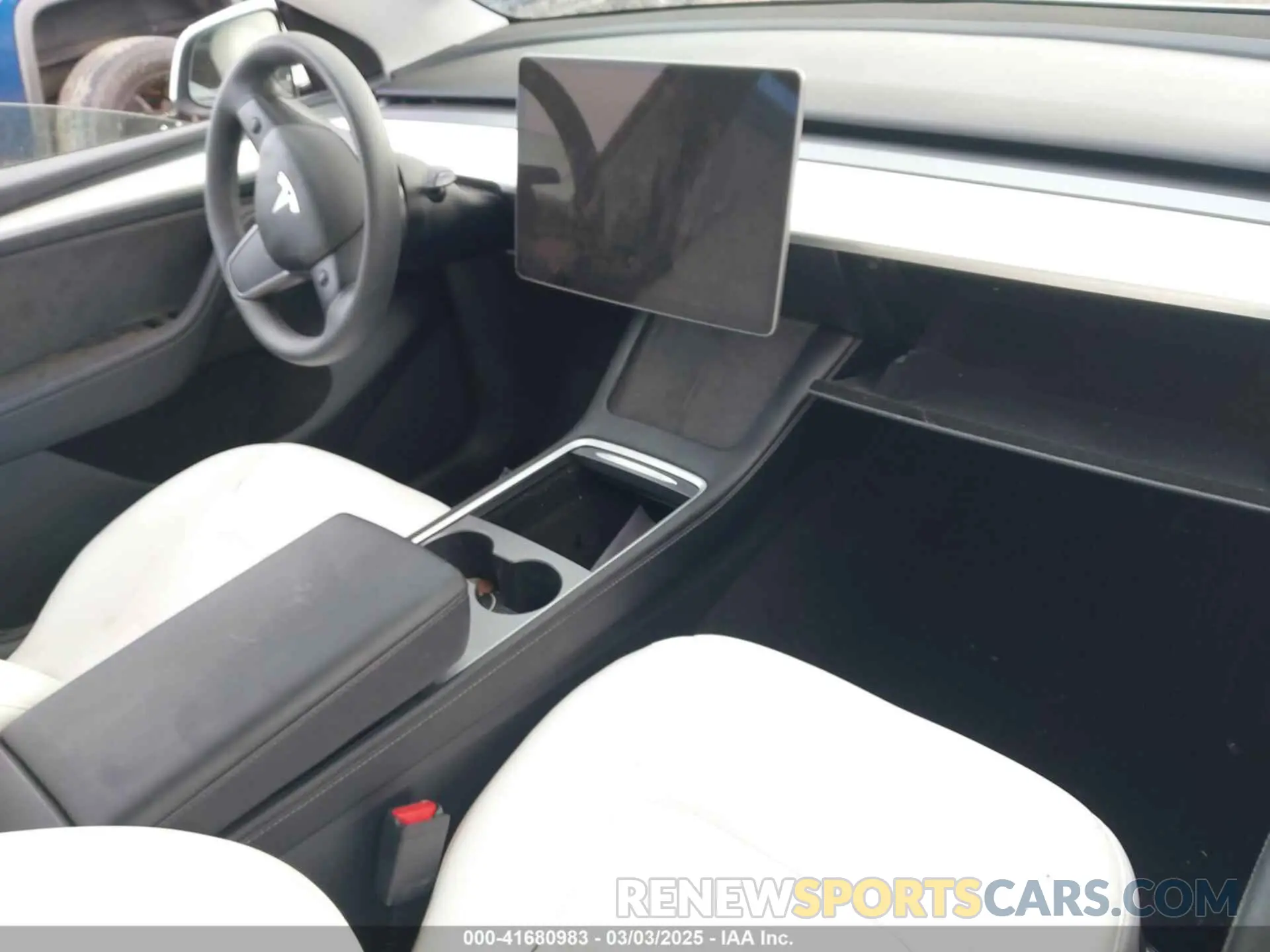5 Photograph of a damaged car 7SAYGDEE5RA220498 TESLA MODEL Y 2024