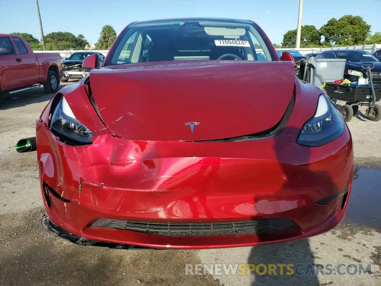 5 Photograph of a damaged car 7SAYGDEE5RA222011 TESLA MODEL Y 2024