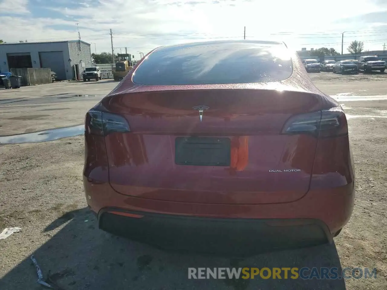 6 Photograph of a damaged car 7SAYGDEE5RA222011 TESLA MODEL Y 2024
