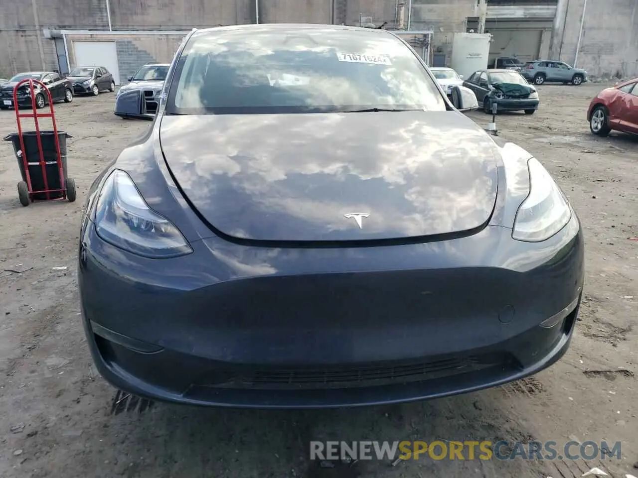 5 Photograph of a damaged car 7SAYGDEE5RA231890 TESLA MODEL Y 2024