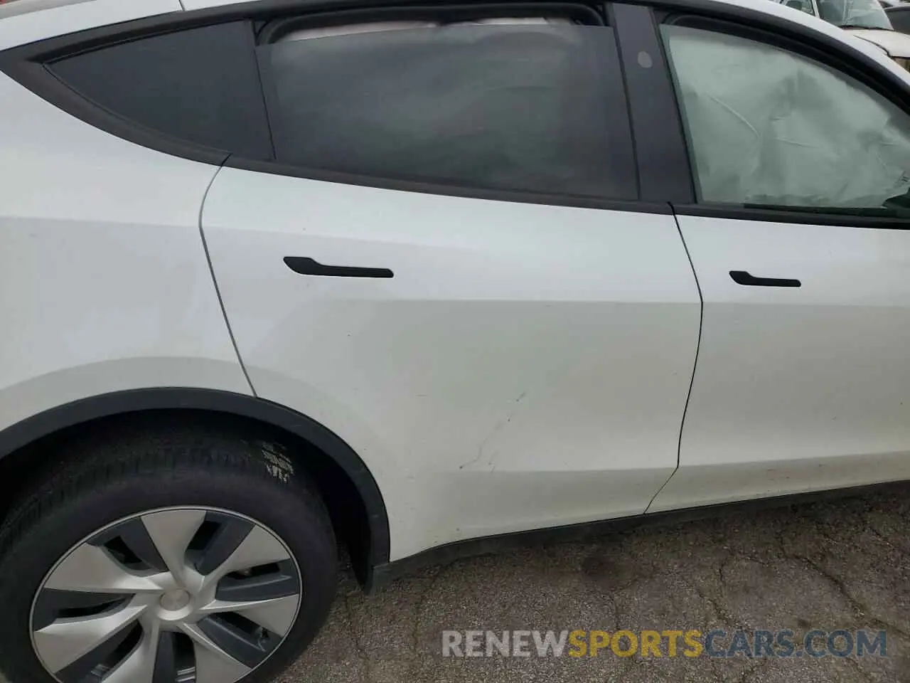 10 Photograph of a damaged car 7SAYGDEE5RA235339 TESLA MODEL Y 2024