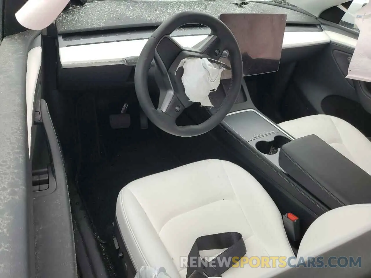 8 Photograph of a damaged car 7SAYGDEE5RA235339 TESLA MODEL Y 2024