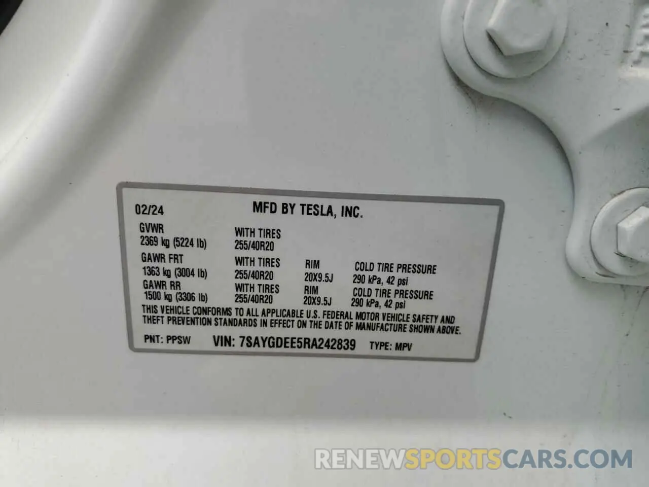 15 Photograph of a damaged car 7SAYGDEE5RA242839 TESLA MODEL Y 2024