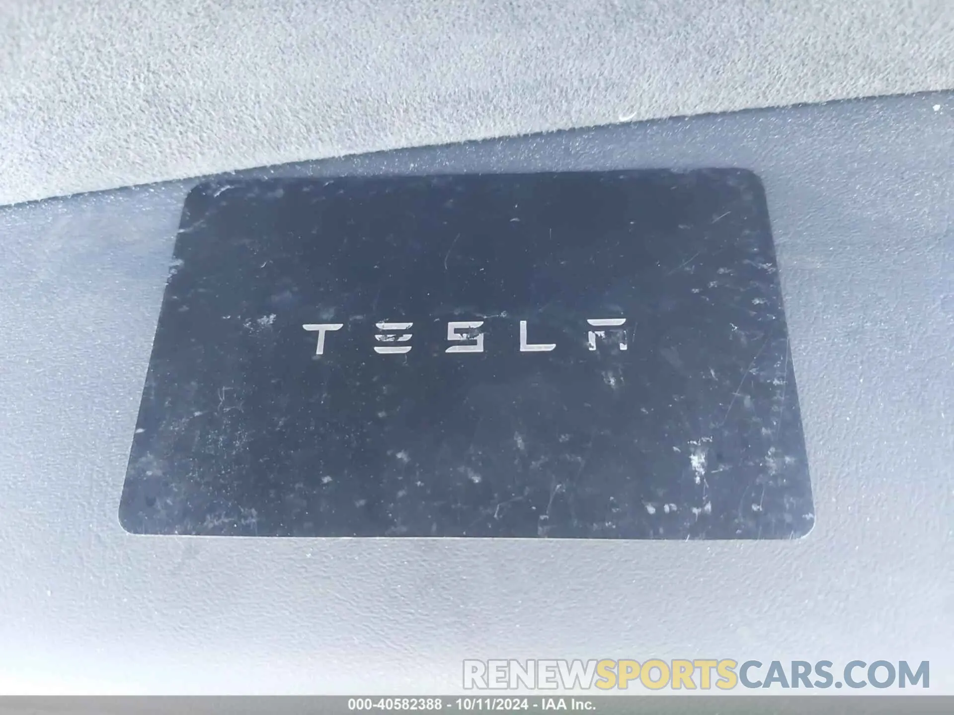 11 Photograph of a damaged car 7SAYGDEE5RA247944 TESLA MODEL Y 2024
