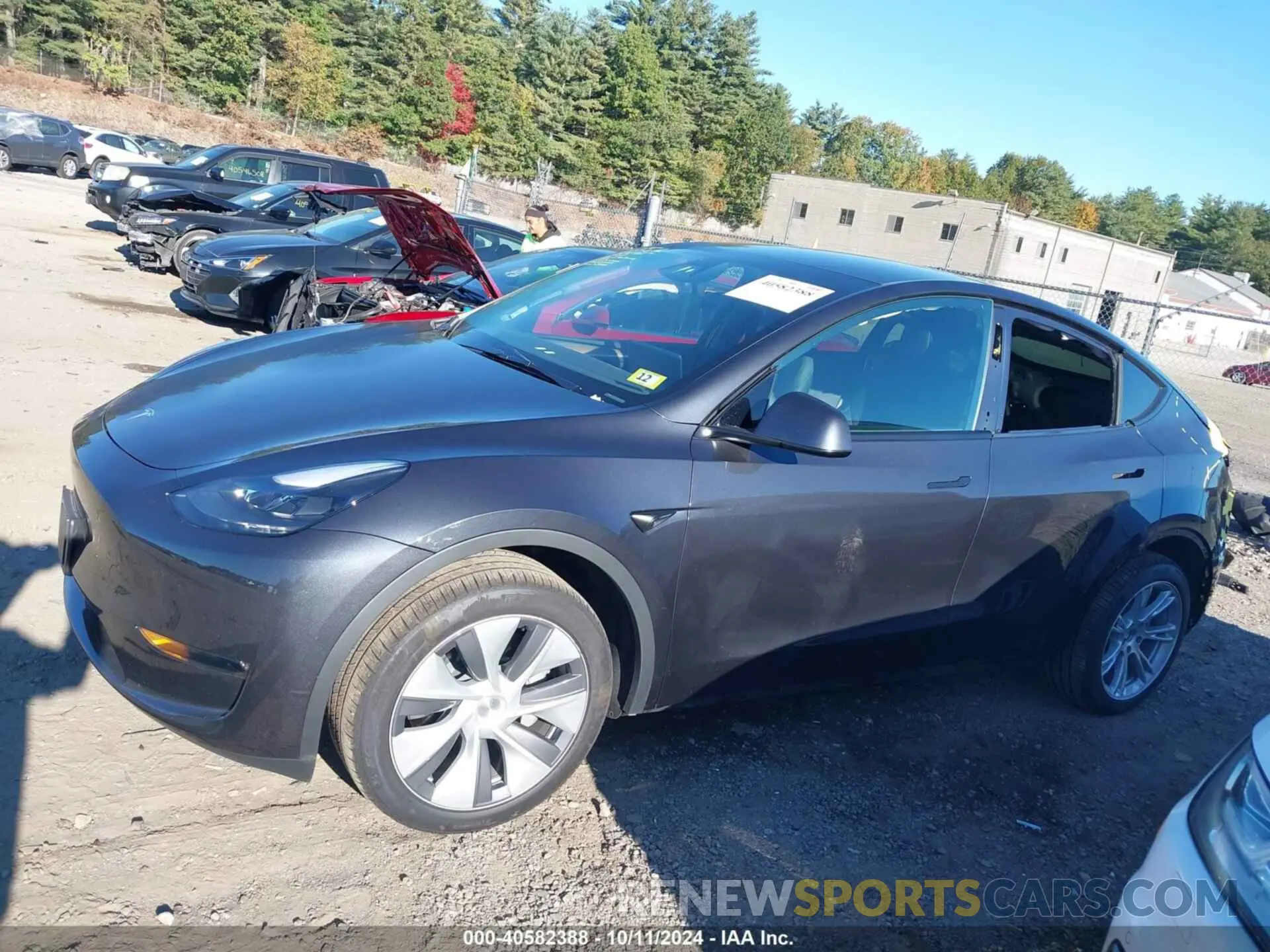 15 Photograph of a damaged car 7SAYGDEE5RA247944 TESLA MODEL Y 2024