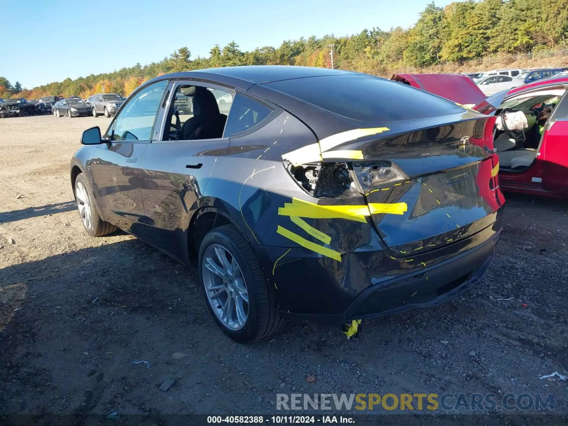 3 Photograph of a damaged car 7SAYGDEE5RA247944 TESLA MODEL Y 2024