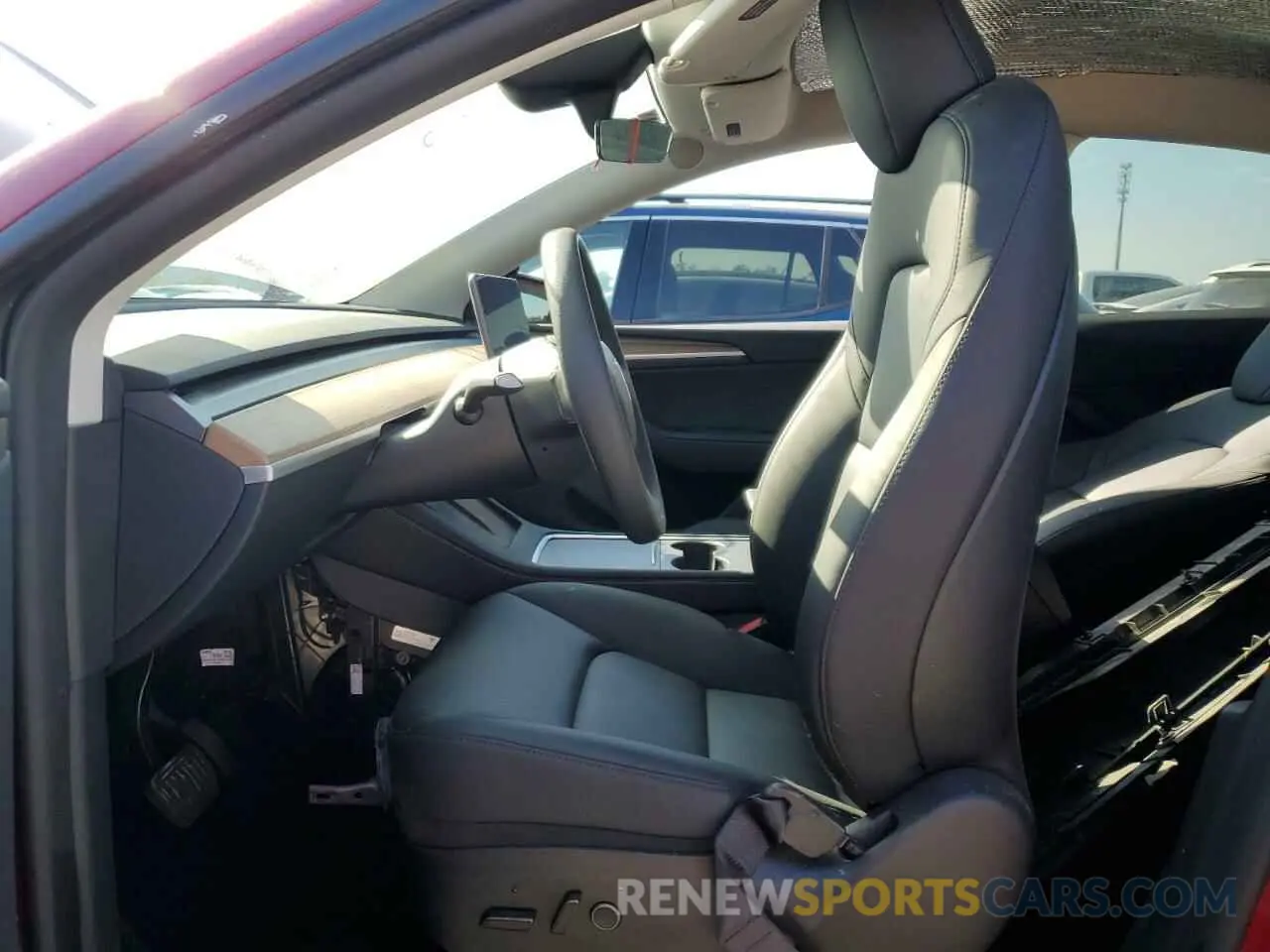 7 Photograph of a damaged car 7SAYGDEE5RA255476 TESLA MODEL Y 2024