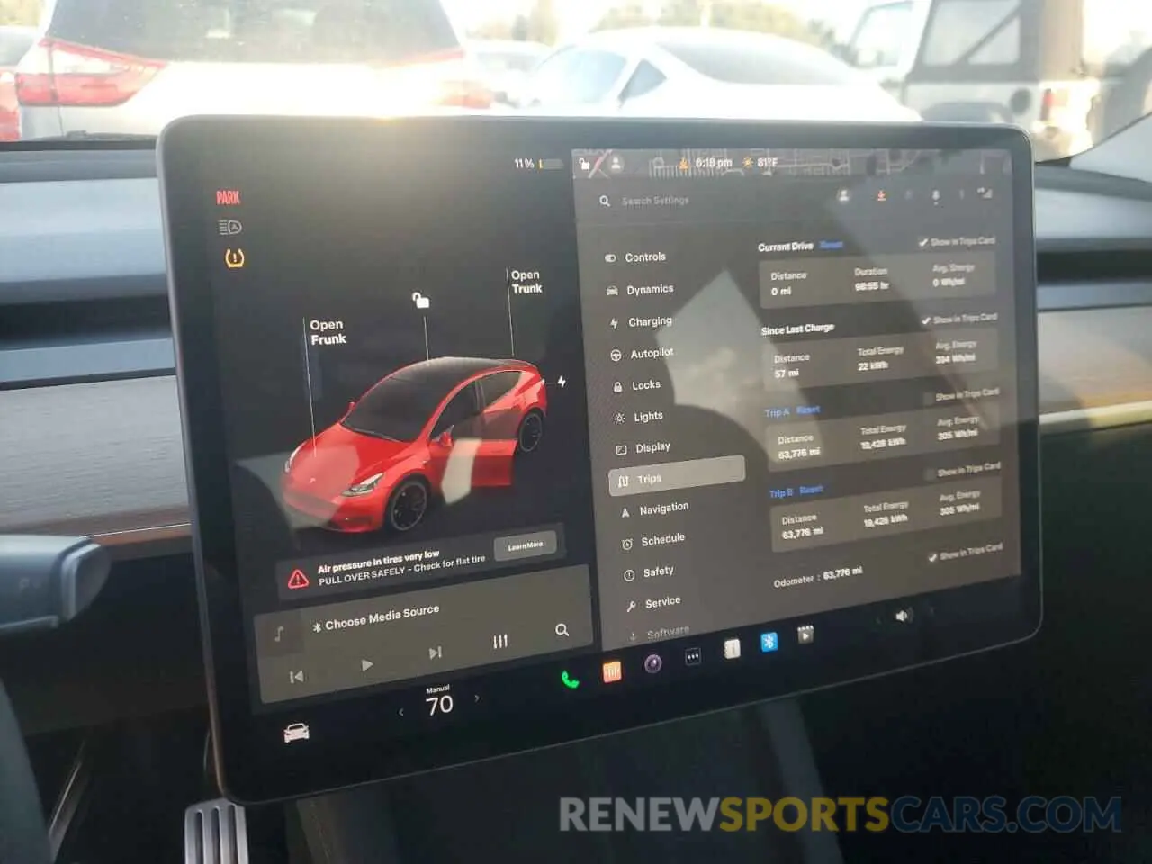 9 Photograph of a damaged car 7SAYGDEE5RA255476 TESLA MODEL Y 2024
