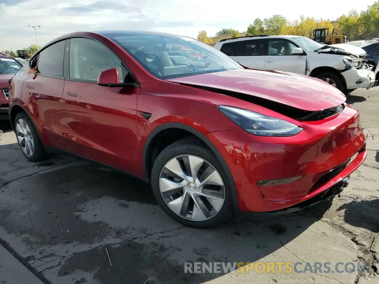 4 Photograph of a damaged car 7SAYGDEE5RA255736 TESLA MODEL Y 2024