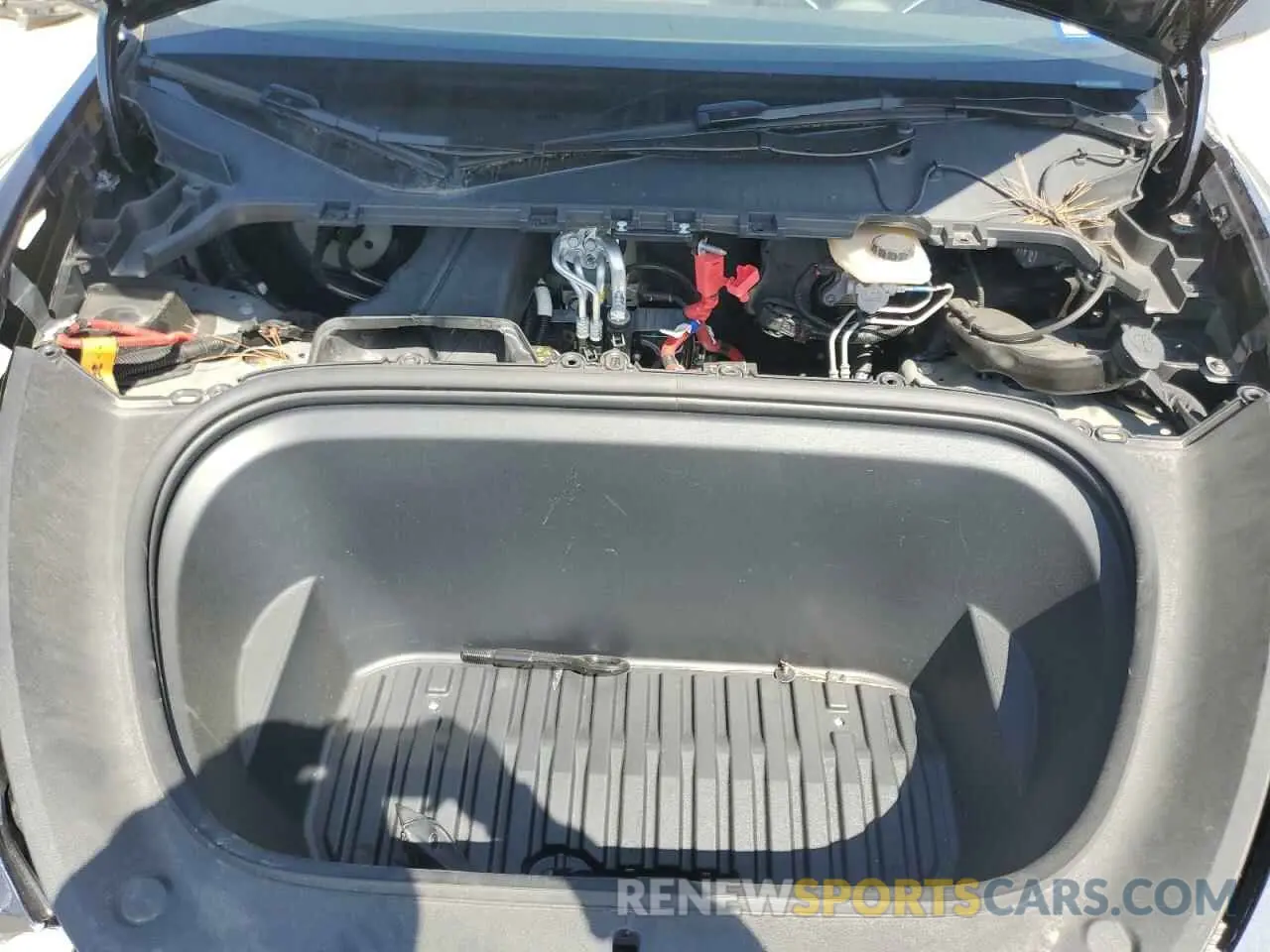 12 Photograph of a damaged car 7SAYGDEE5RA282984 TESLA MODEL Y 2024
