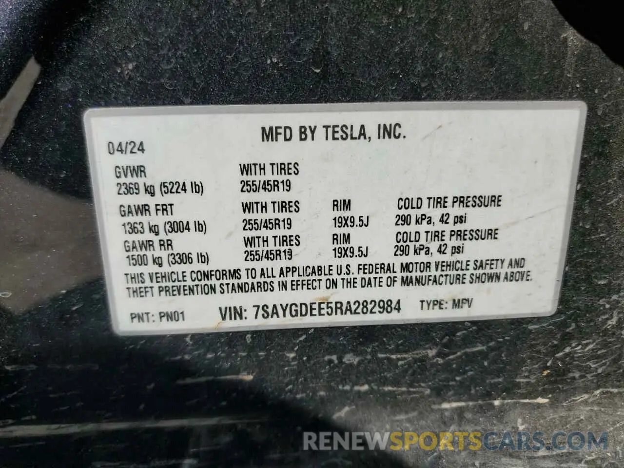 14 Photograph of a damaged car 7SAYGDEE5RA282984 TESLA MODEL Y 2024