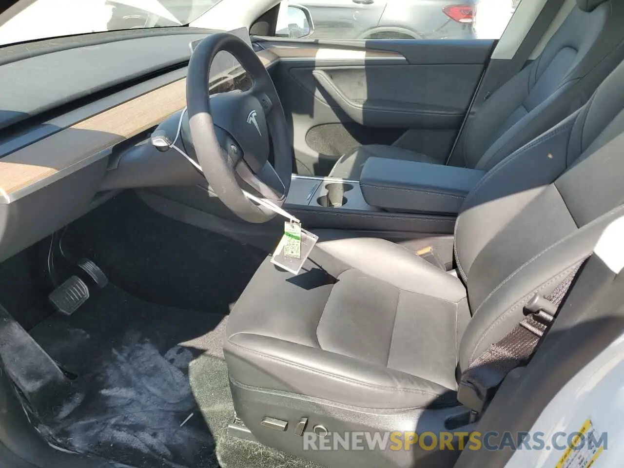 7 Photograph of a damaged car 7SAYGDEE5RA290471 TESLA MODEL Y 2024