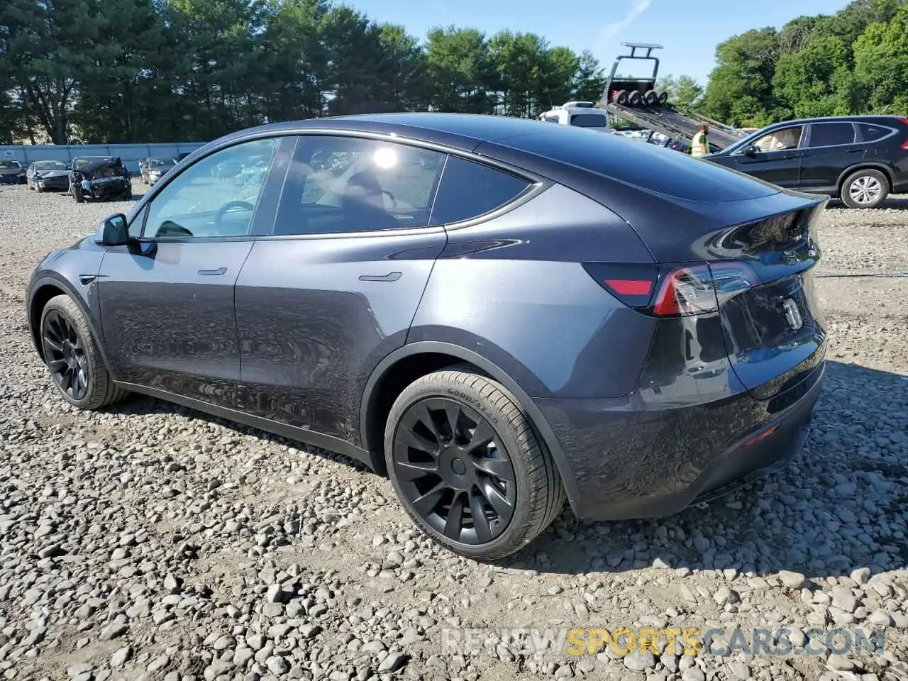 2 Photograph of a damaged car 7SAYGDEE5RA292169 TESLA MODEL Y 2024