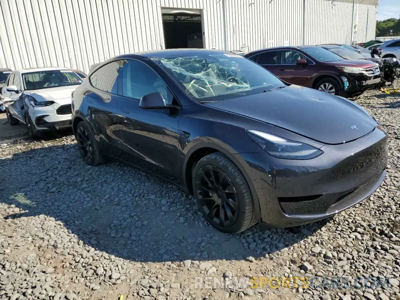 4 Photograph of a damaged car 7SAYGDEE5RA292169 TESLA MODEL Y 2024
