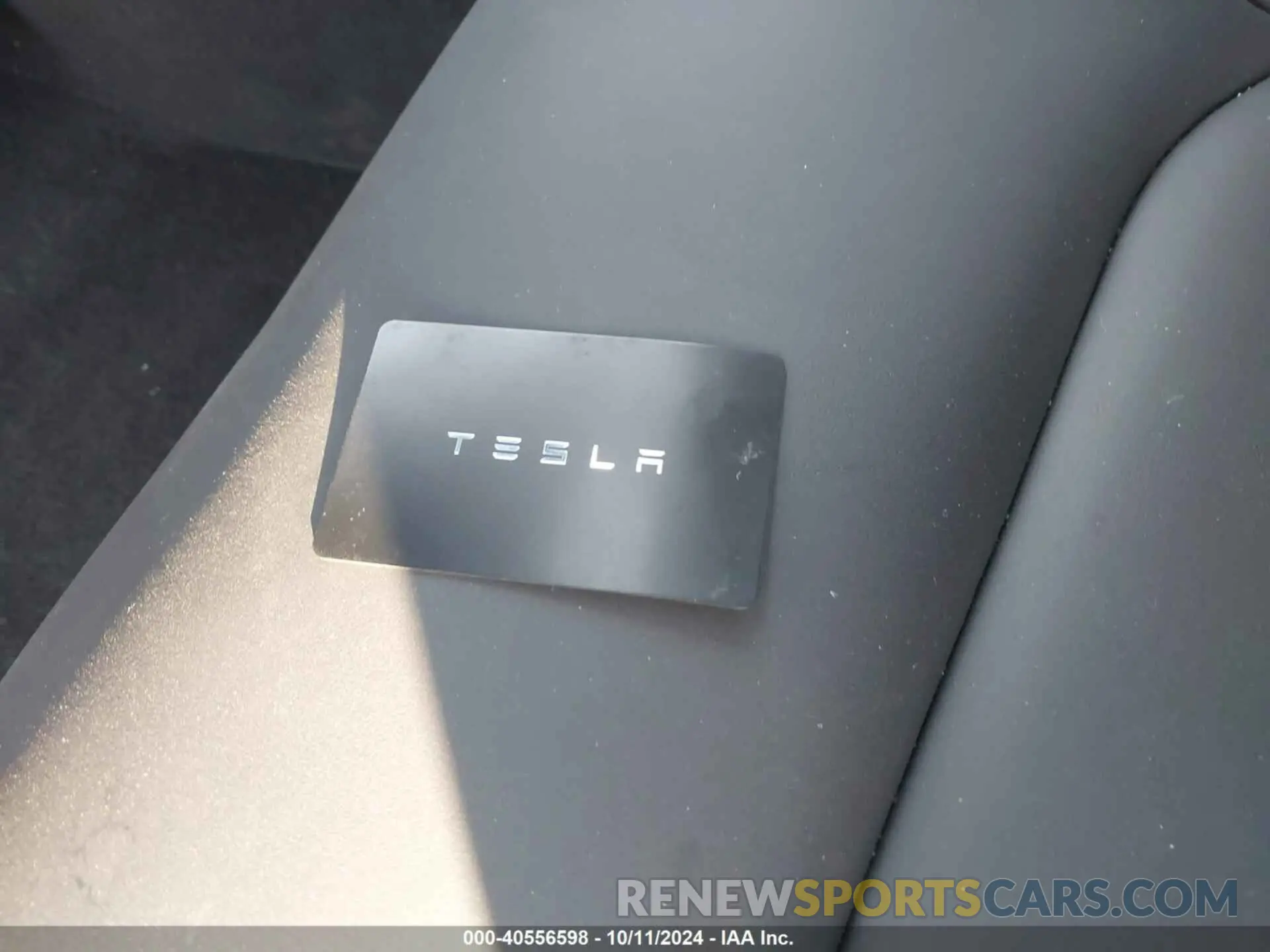 11 Photograph of a damaged car 7SAYGDEE5RA302893 TESLA MODEL Y 2024