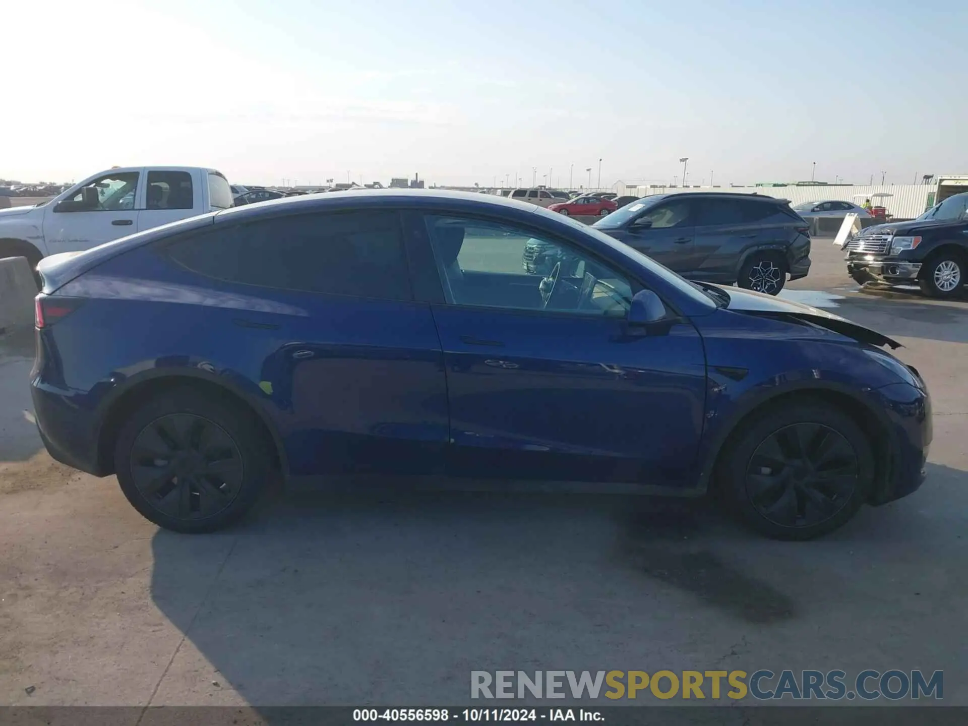 14 Photograph of a damaged car 7SAYGDEE5RA302893 TESLA MODEL Y 2024