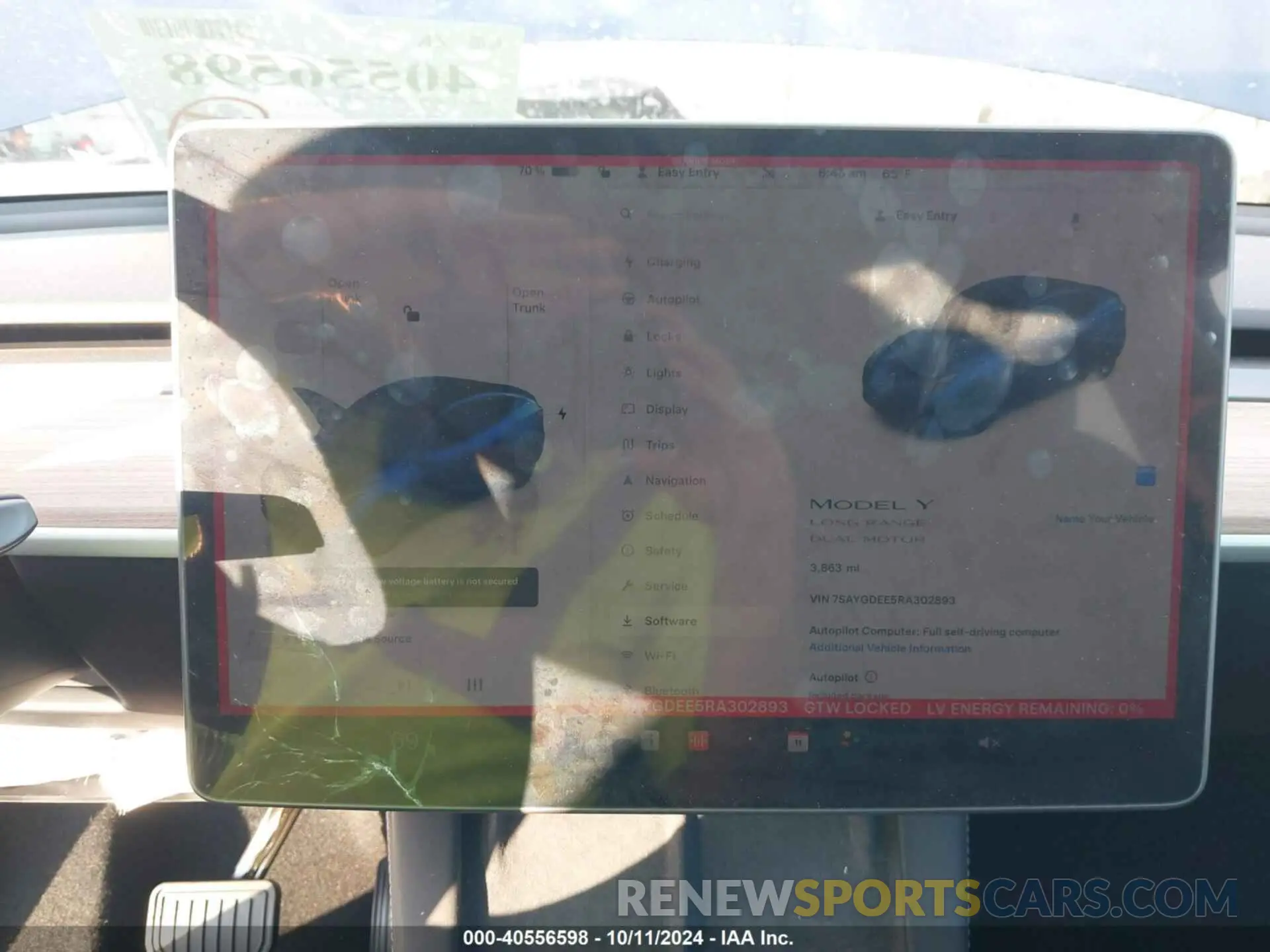 19 Photograph of a damaged car 7SAYGDEE5RA302893 TESLA MODEL Y 2024