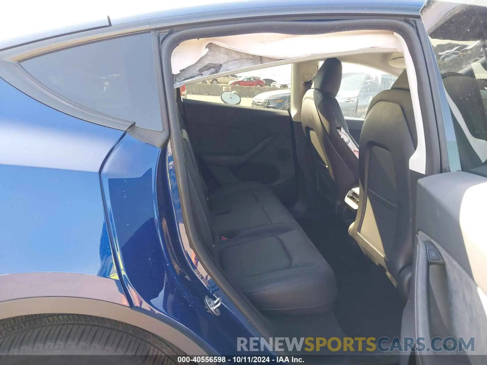 8 Photograph of a damaged car 7SAYGDEE5RA302893 TESLA MODEL Y 2024