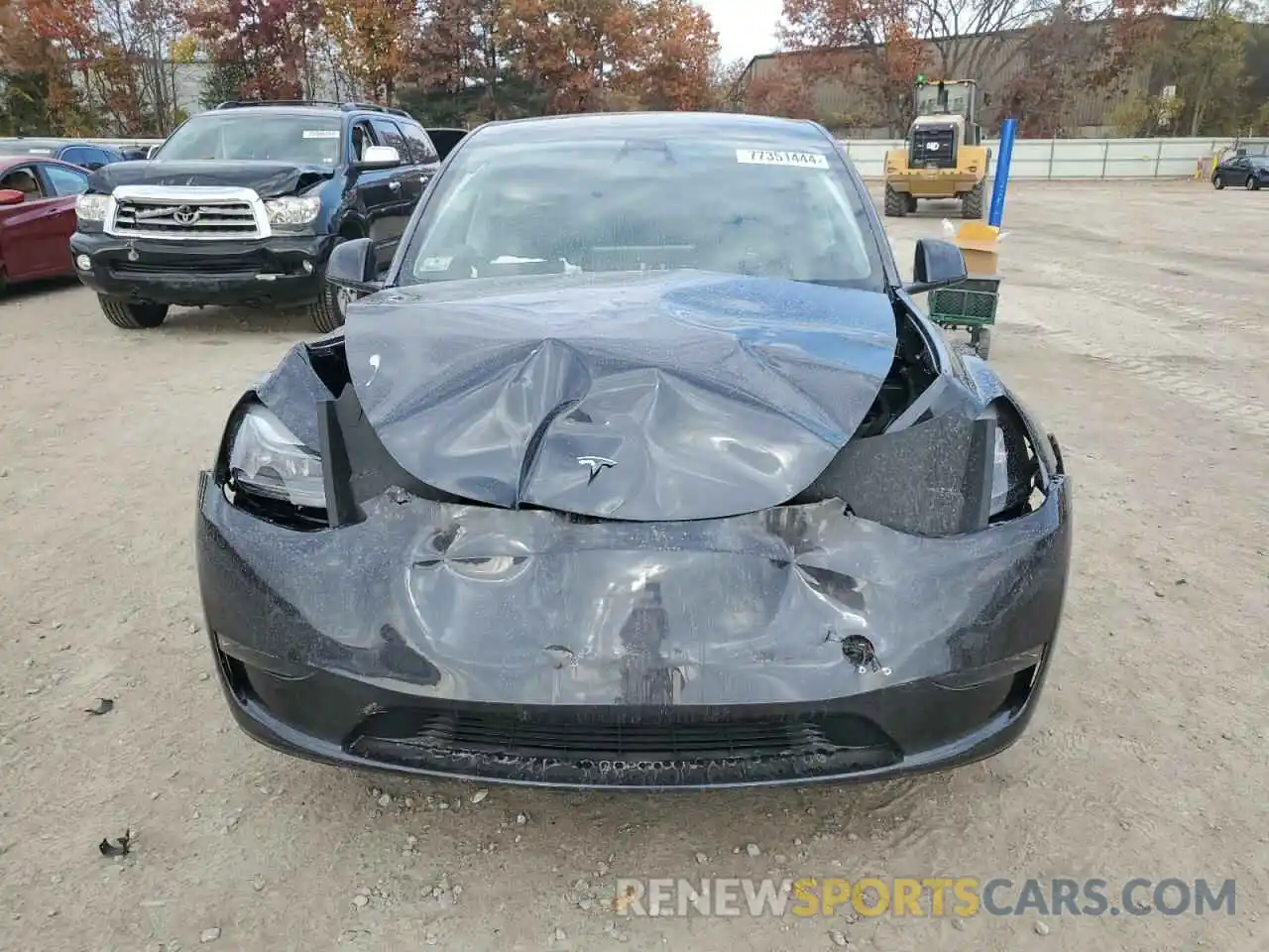 5 Photograph of a damaged car 7SAYGDEE5RA323291 TESLA MODEL Y 2024