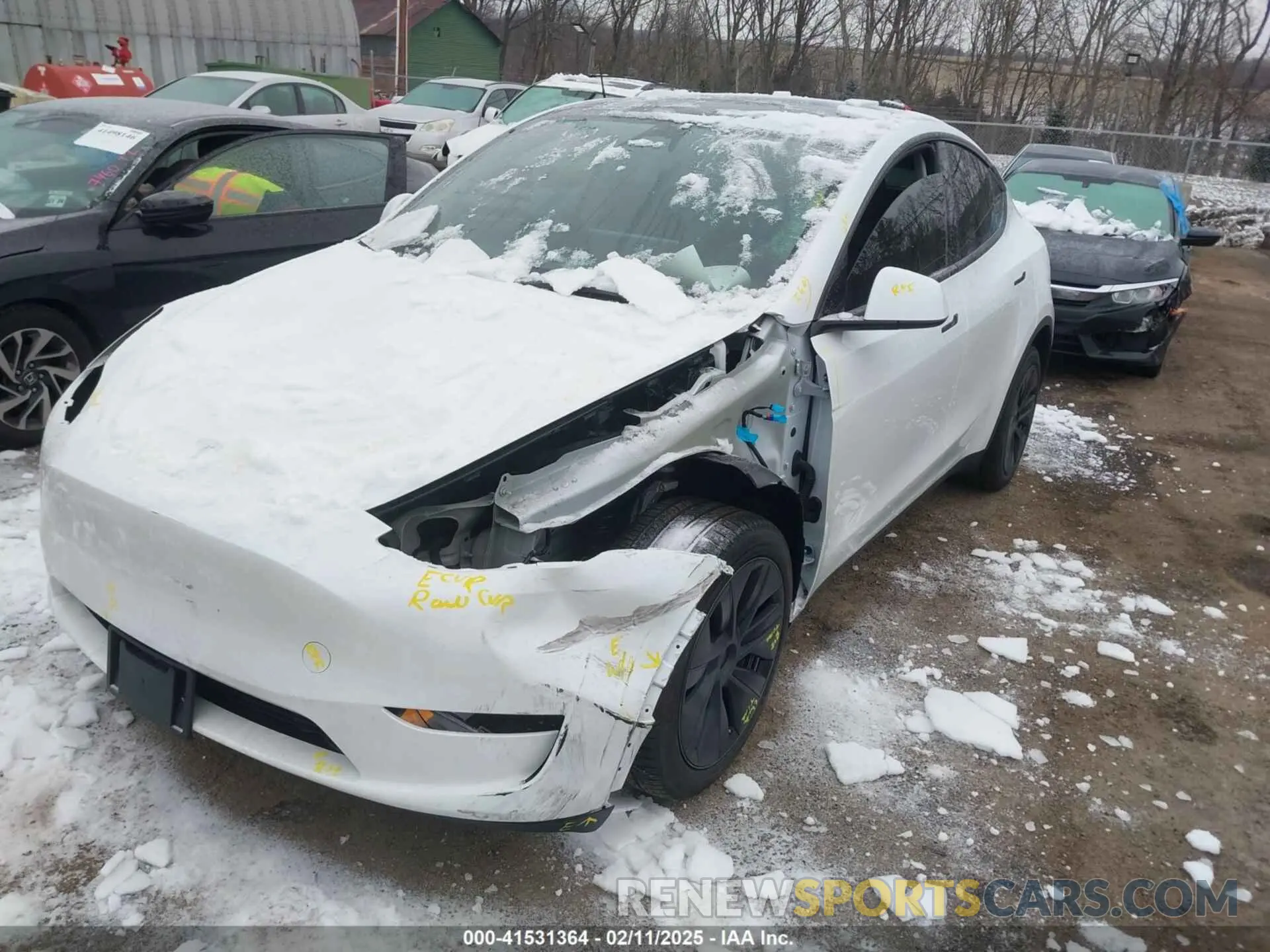 2 Photograph of a damaged car 7SAYGDEE5RA326577 TESLA MODEL Y 2024