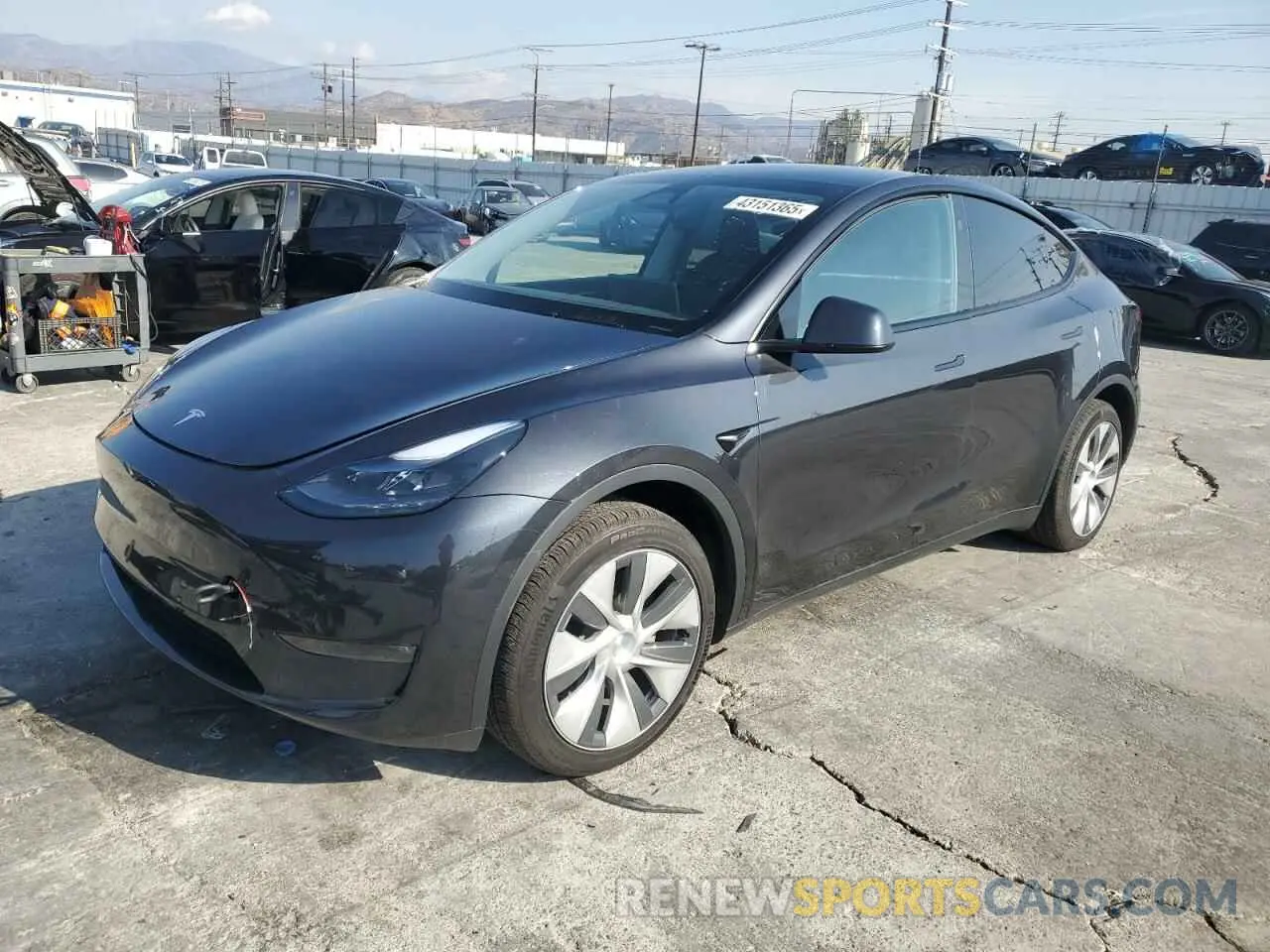 1 Photograph of a damaged car 7SAYGDEE5RF005285 TESLA MODEL Y 2024