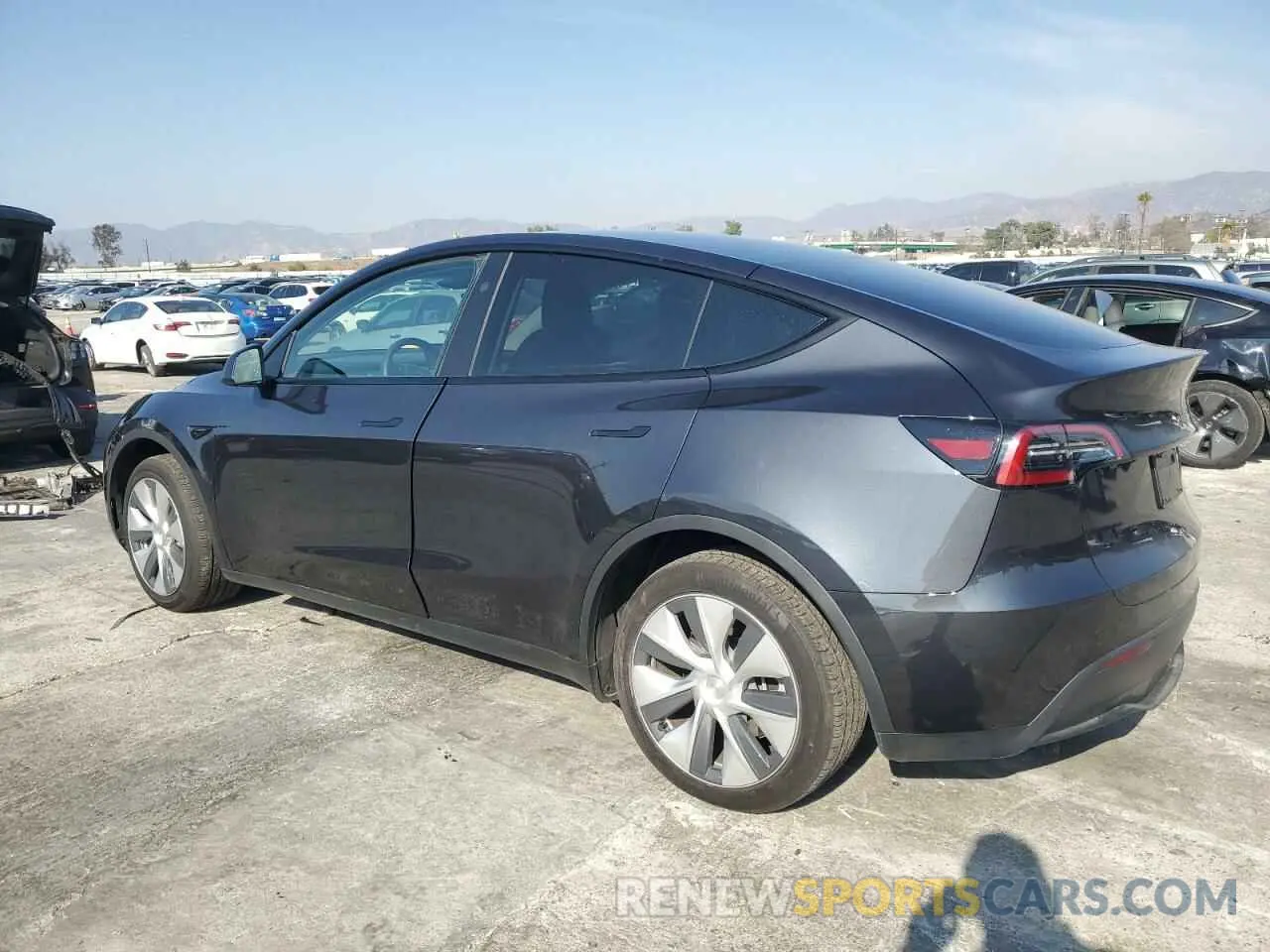 2 Photograph of a damaged car 7SAYGDEE5RF005285 TESLA MODEL Y 2024