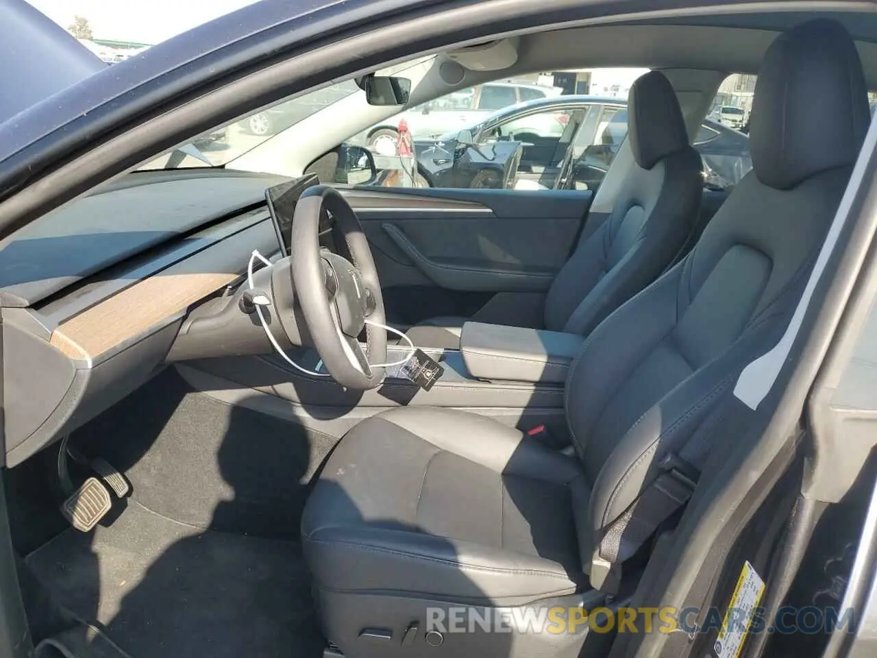 7 Photograph of a damaged car 7SAYGDEE5RF005285 TESLA MODEL Y 2024
